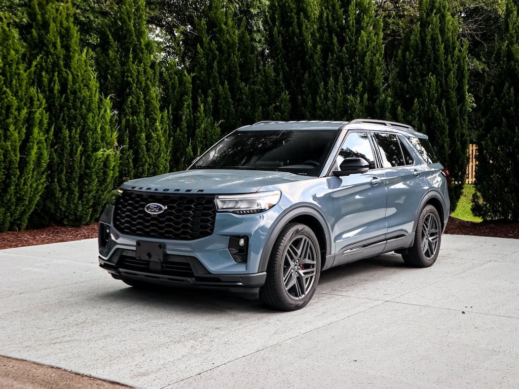 Used 2025 Ford Explorer ST-Line SUV