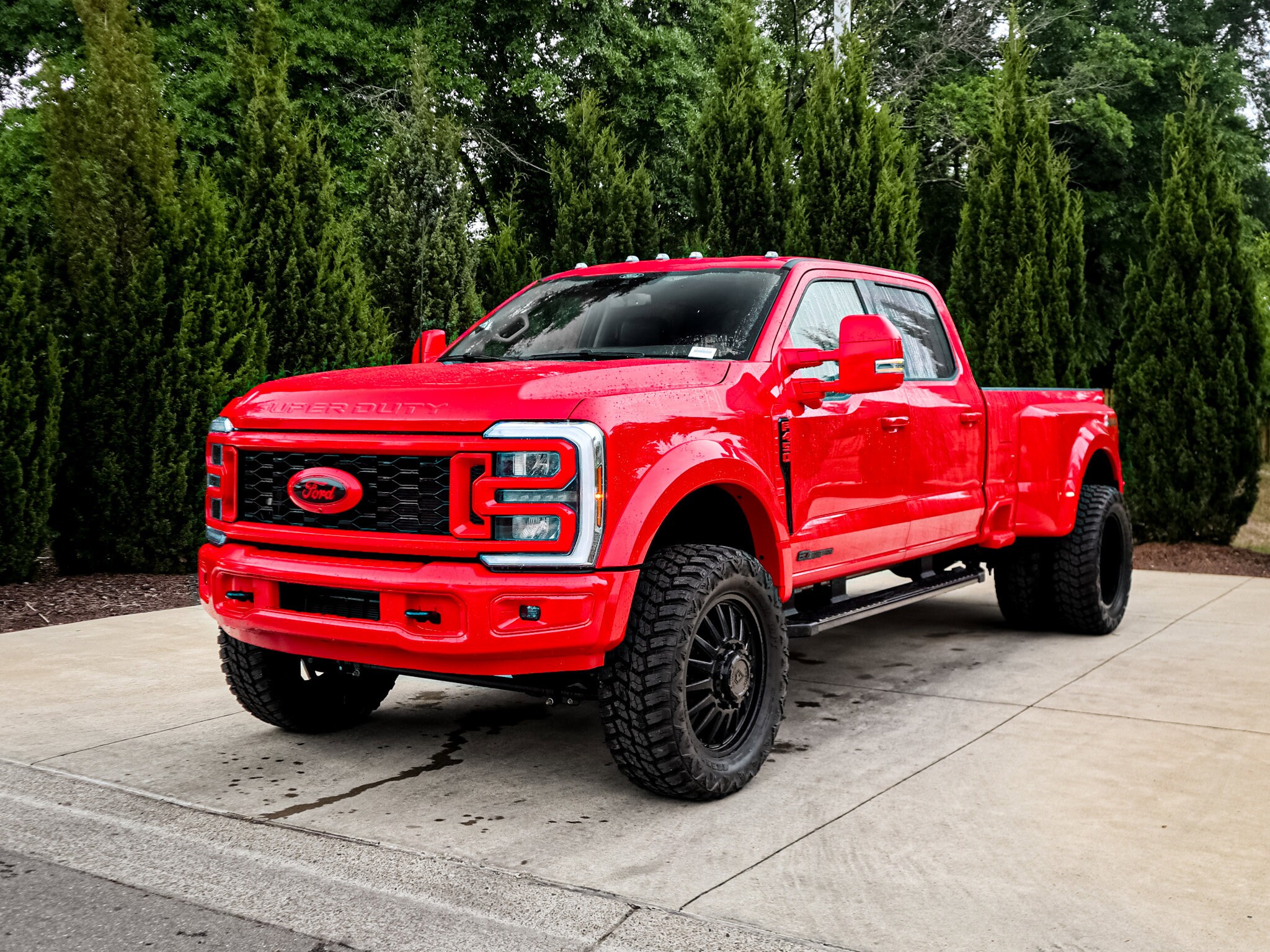 Ford Super Duty F-450 DRW LARIAT