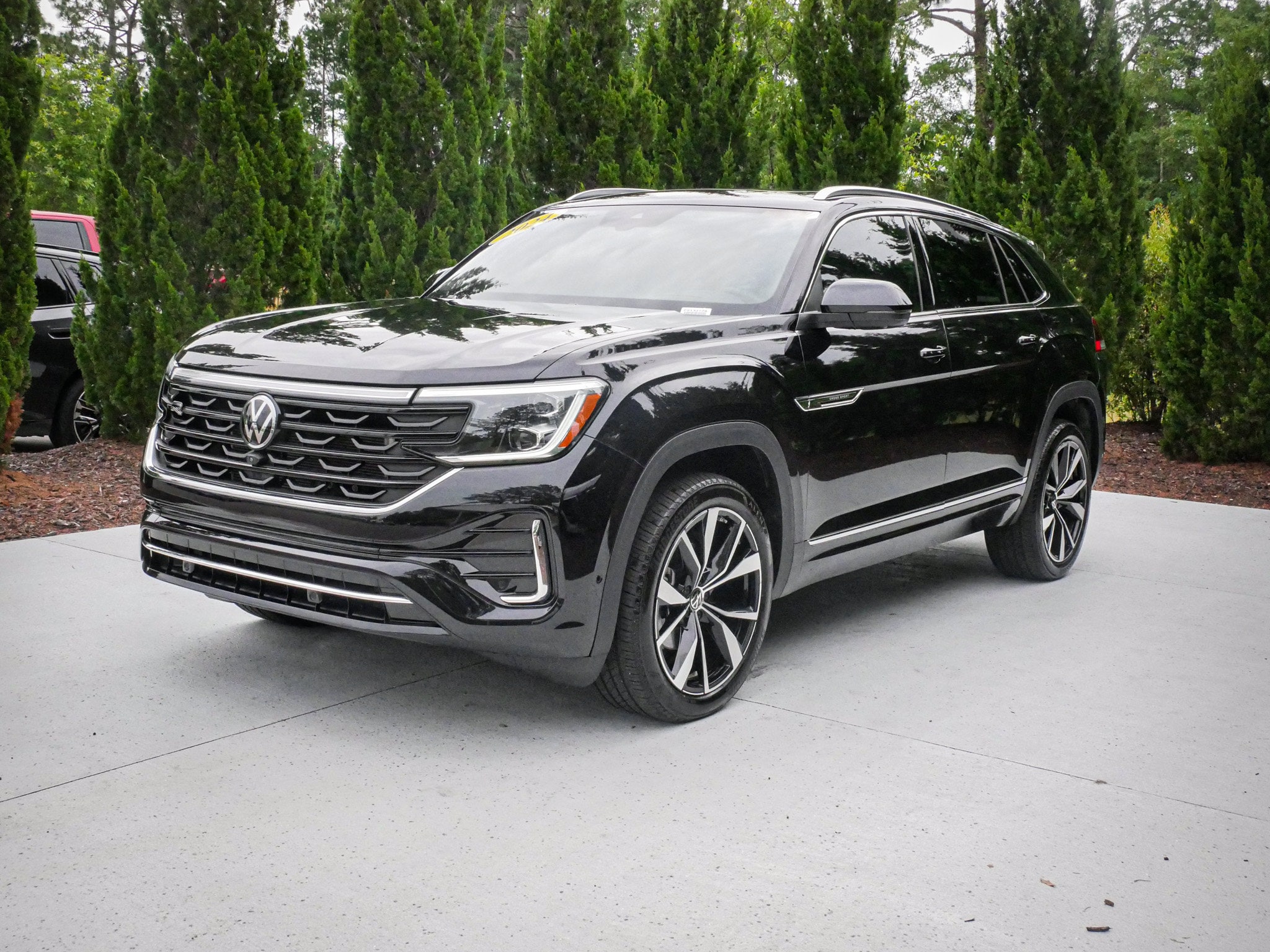 Volkswagen Atlas Cross Sport 2.0T SEL Premium R-Line