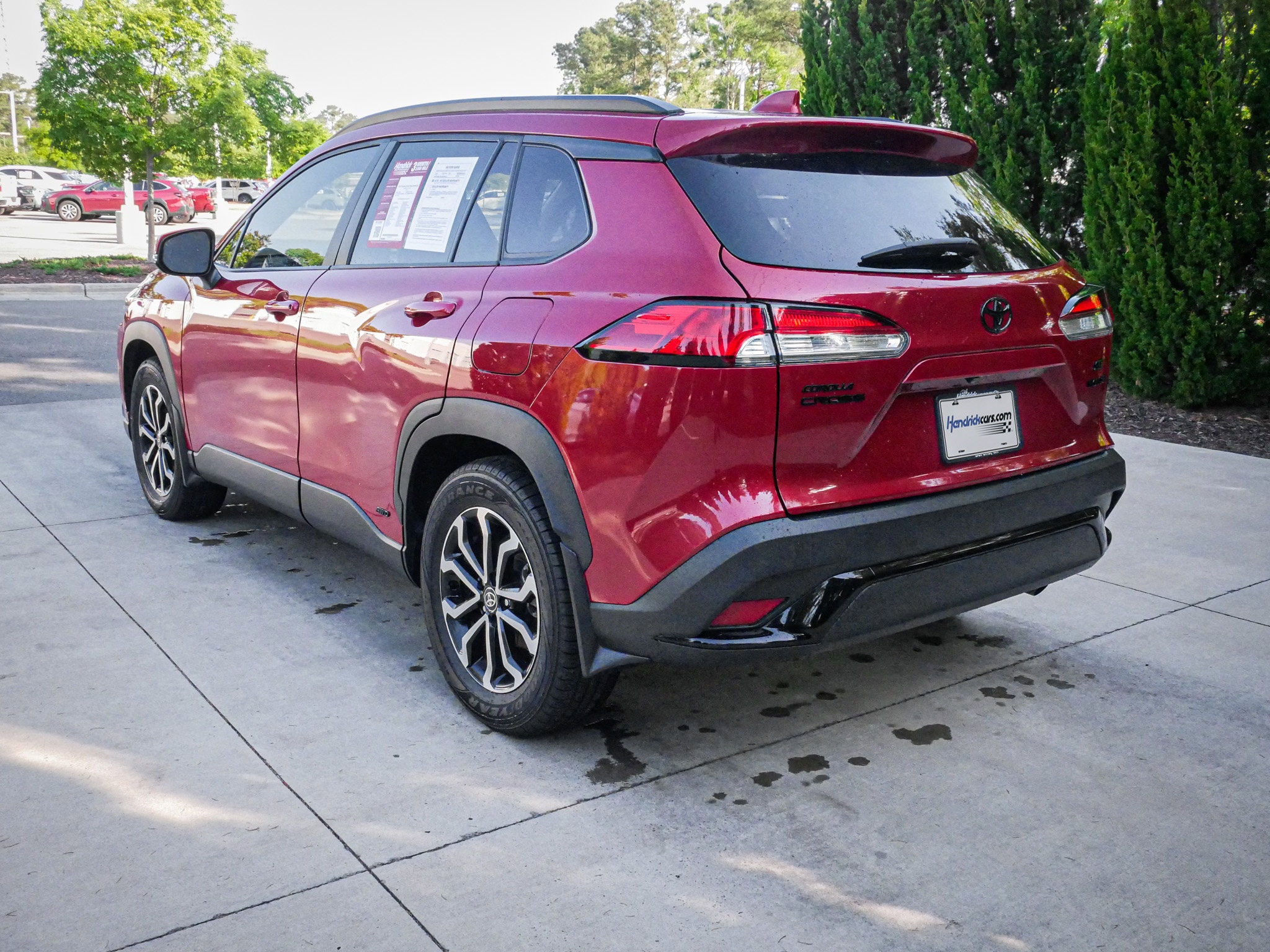 2023 Toyota Corolla Cross Hybrid SE photo 6