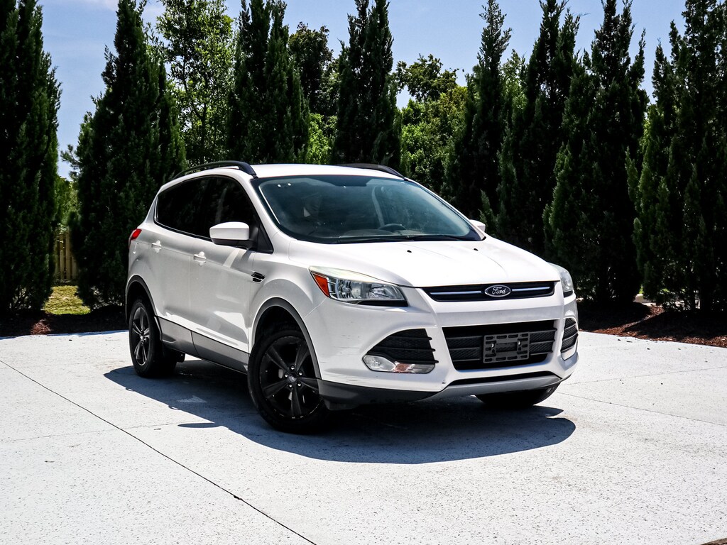 Used 2016 Ford Escape SE SUV