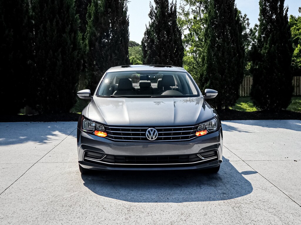 Used 2016 Volkswagen Passat 1.8T SE Sedan