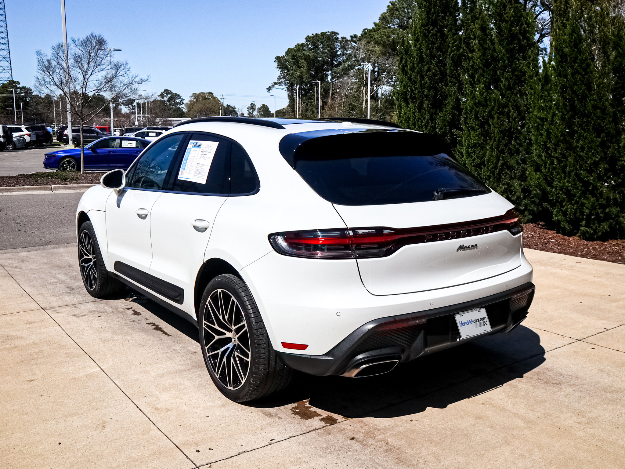 2024 Porsche Macan photo 6