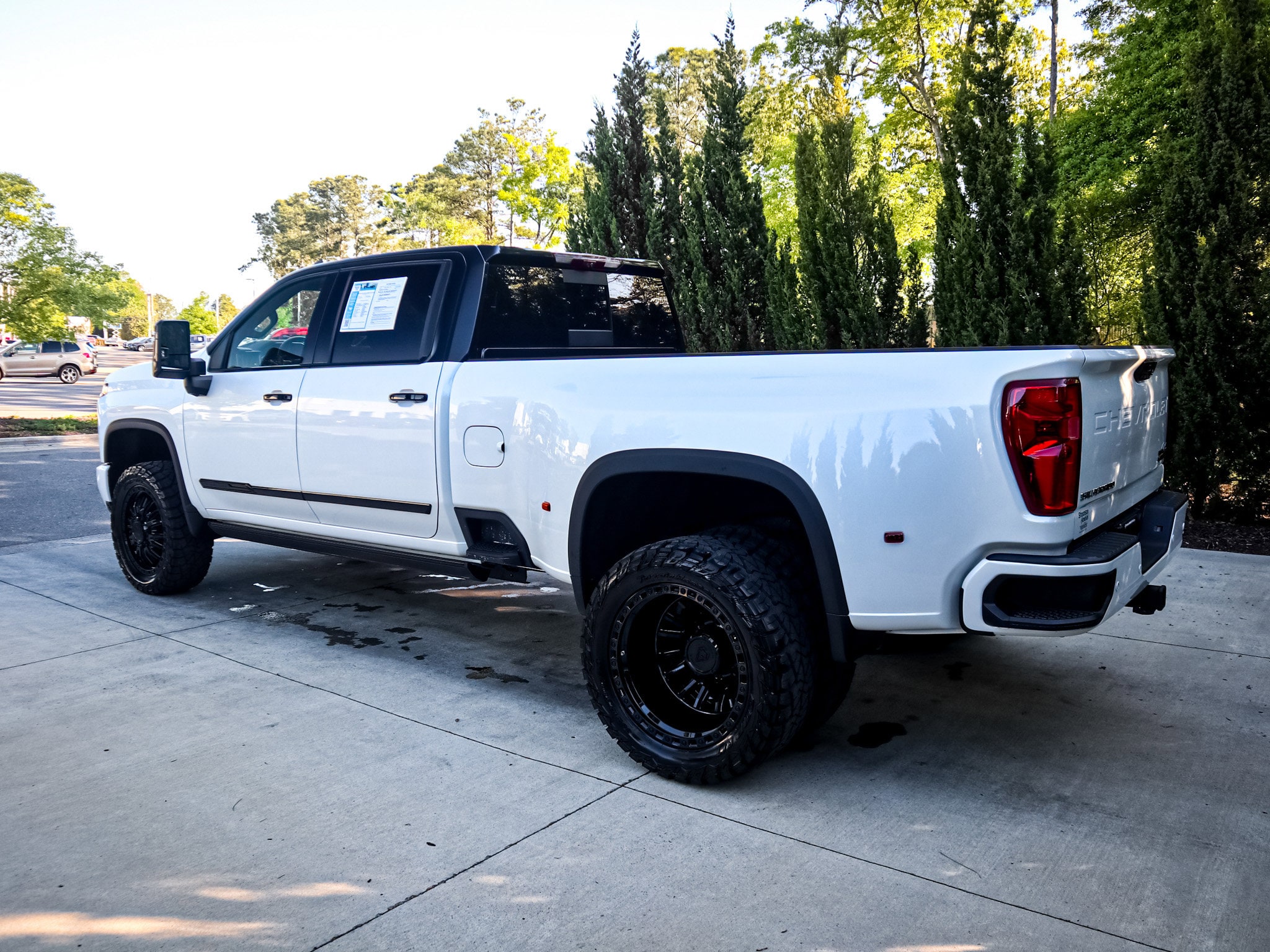 2025 Chevrolet Silverado 3500HD High Country photo 5