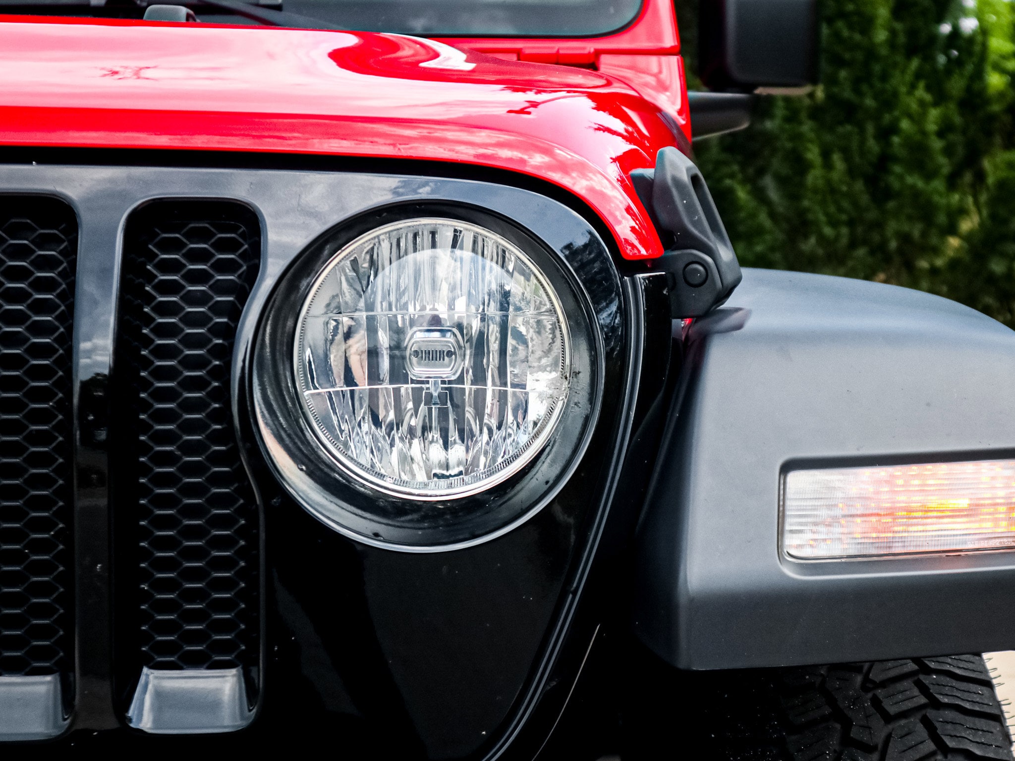 2021 Jeep Wrangler Willys Sport photo 4