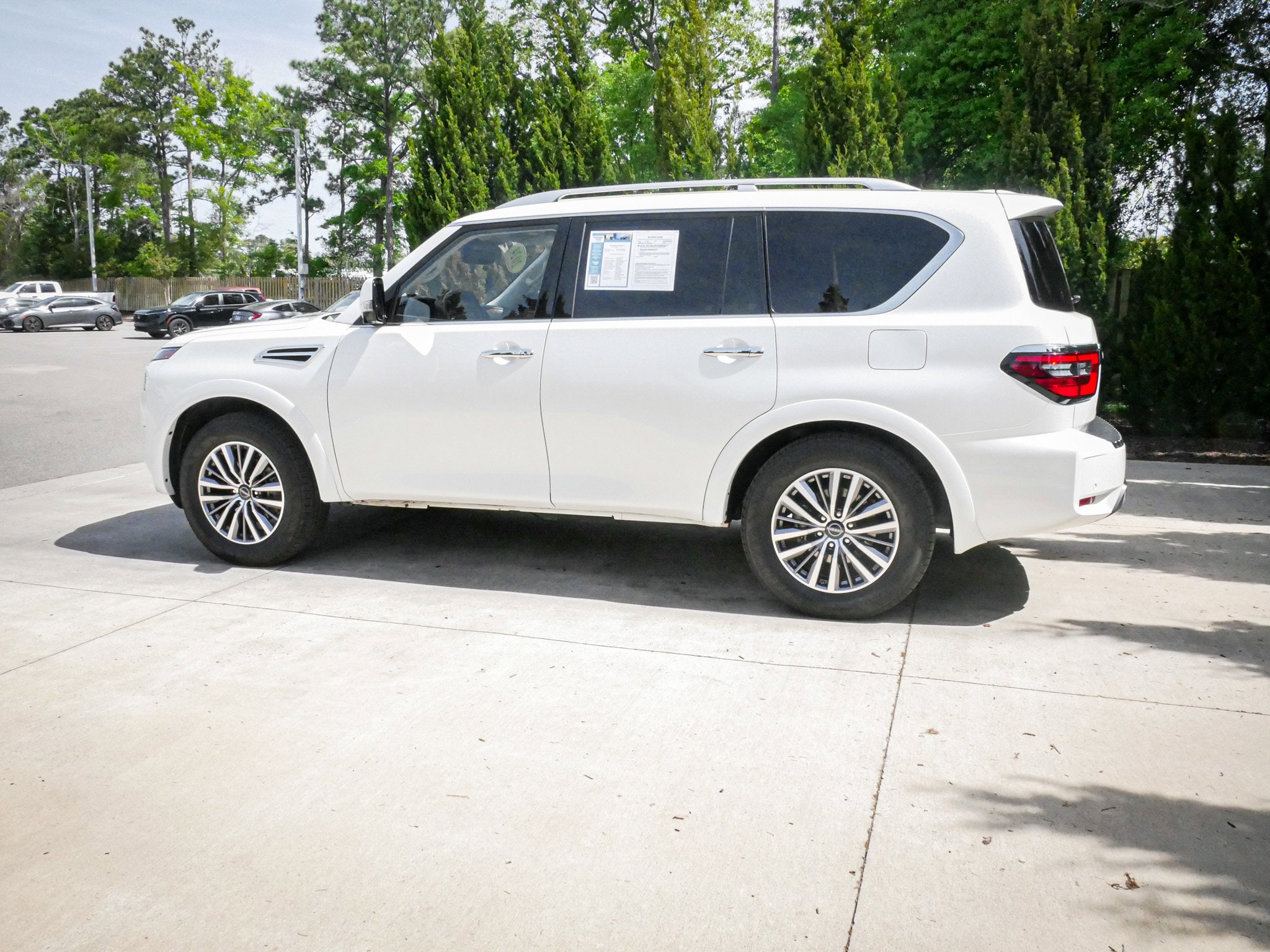 2024 Nissan Armada SL photo 5