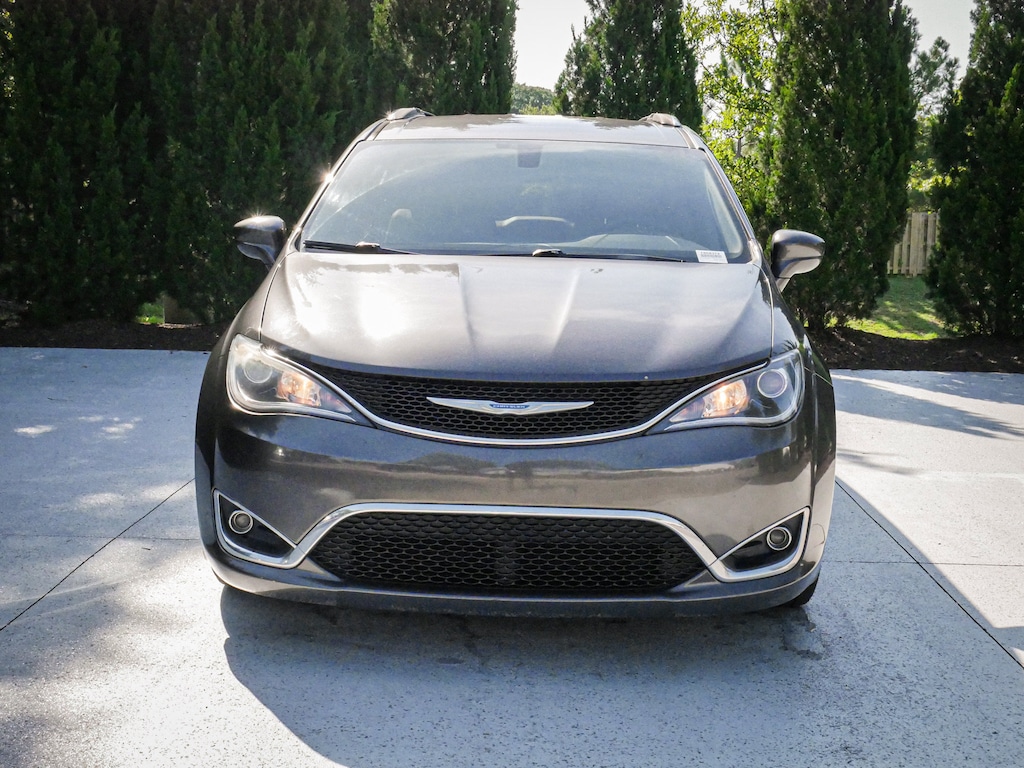 Used 2018 Chrysler Pacifica Touring L Plus Minivan
