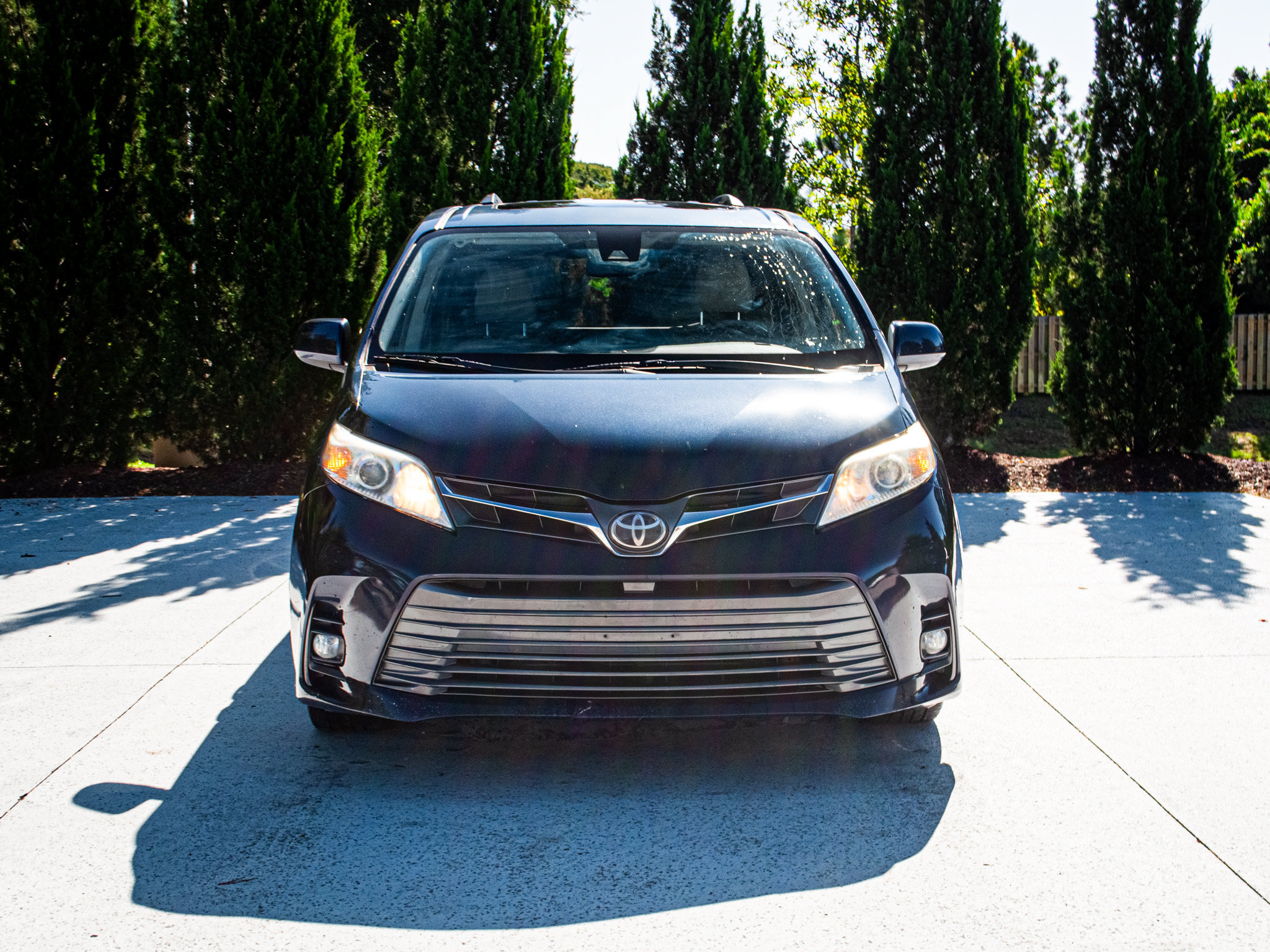 Used 2018 Toyota Sienna XLE Minivan