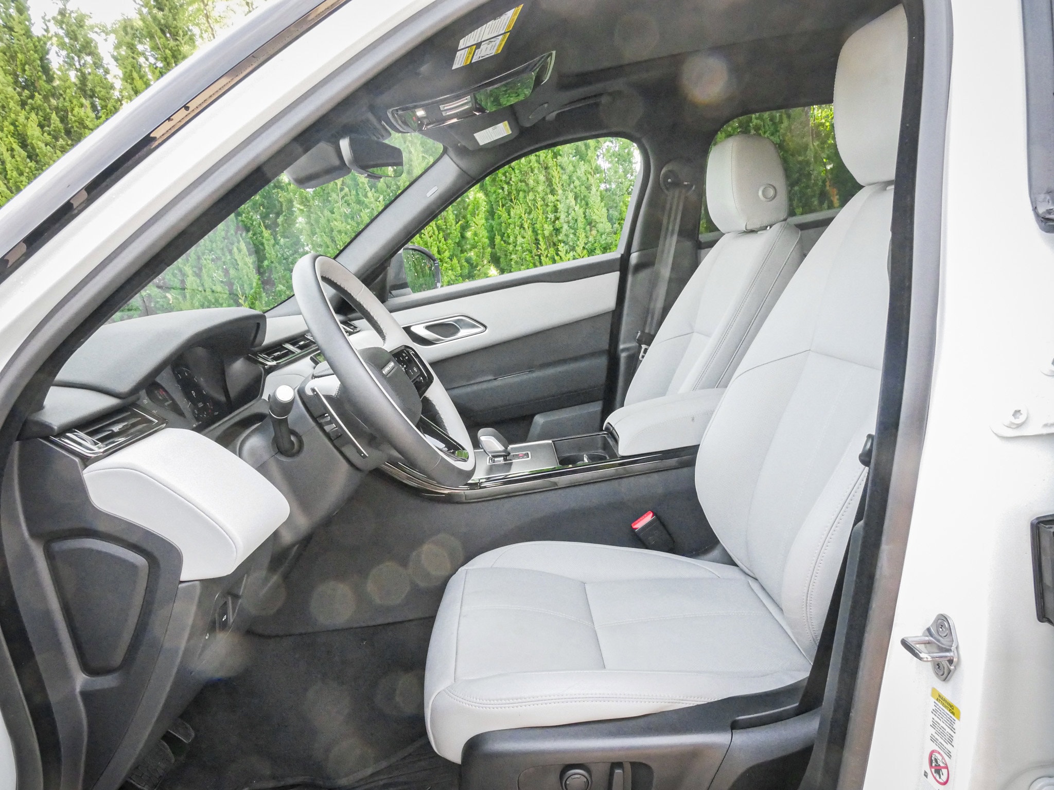 2026 Land Rover Range Rover Velar S photo 6