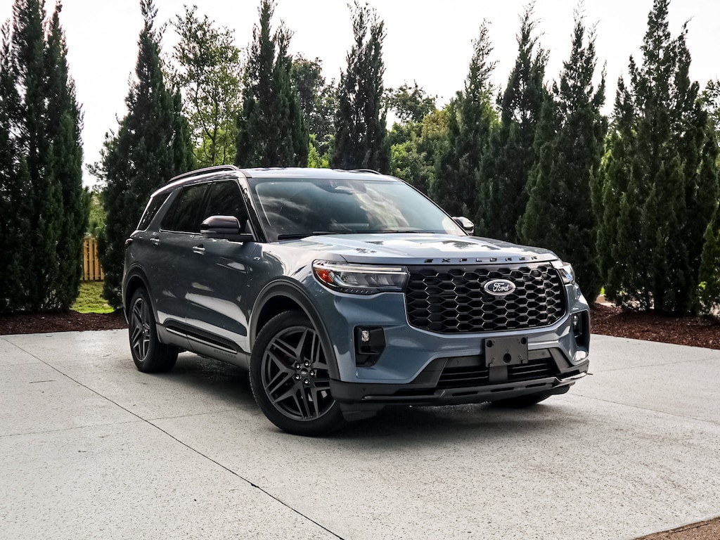 Used 2025 Ford Explorer ST-Line SUV