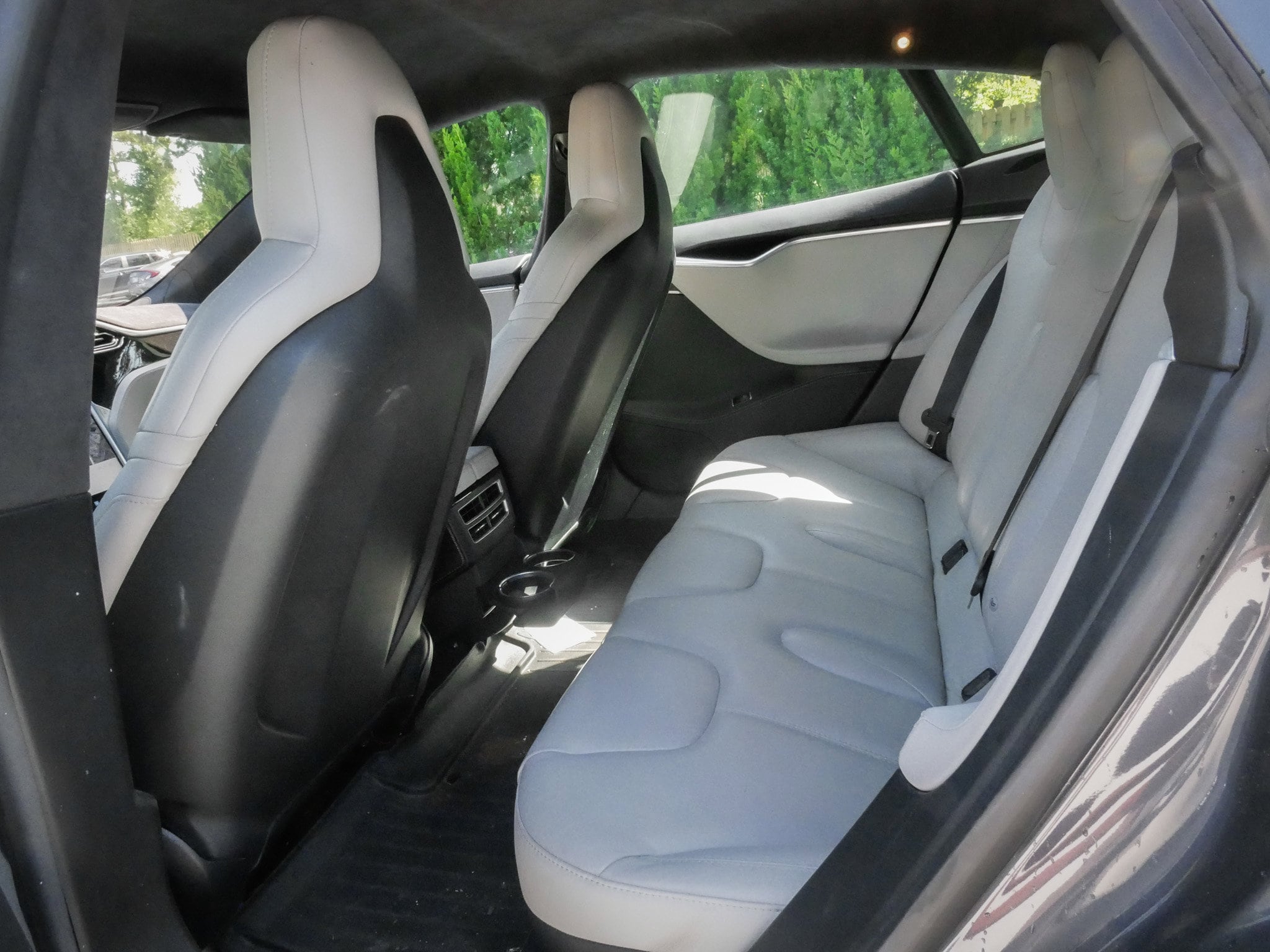 Tesla Model S 70D
