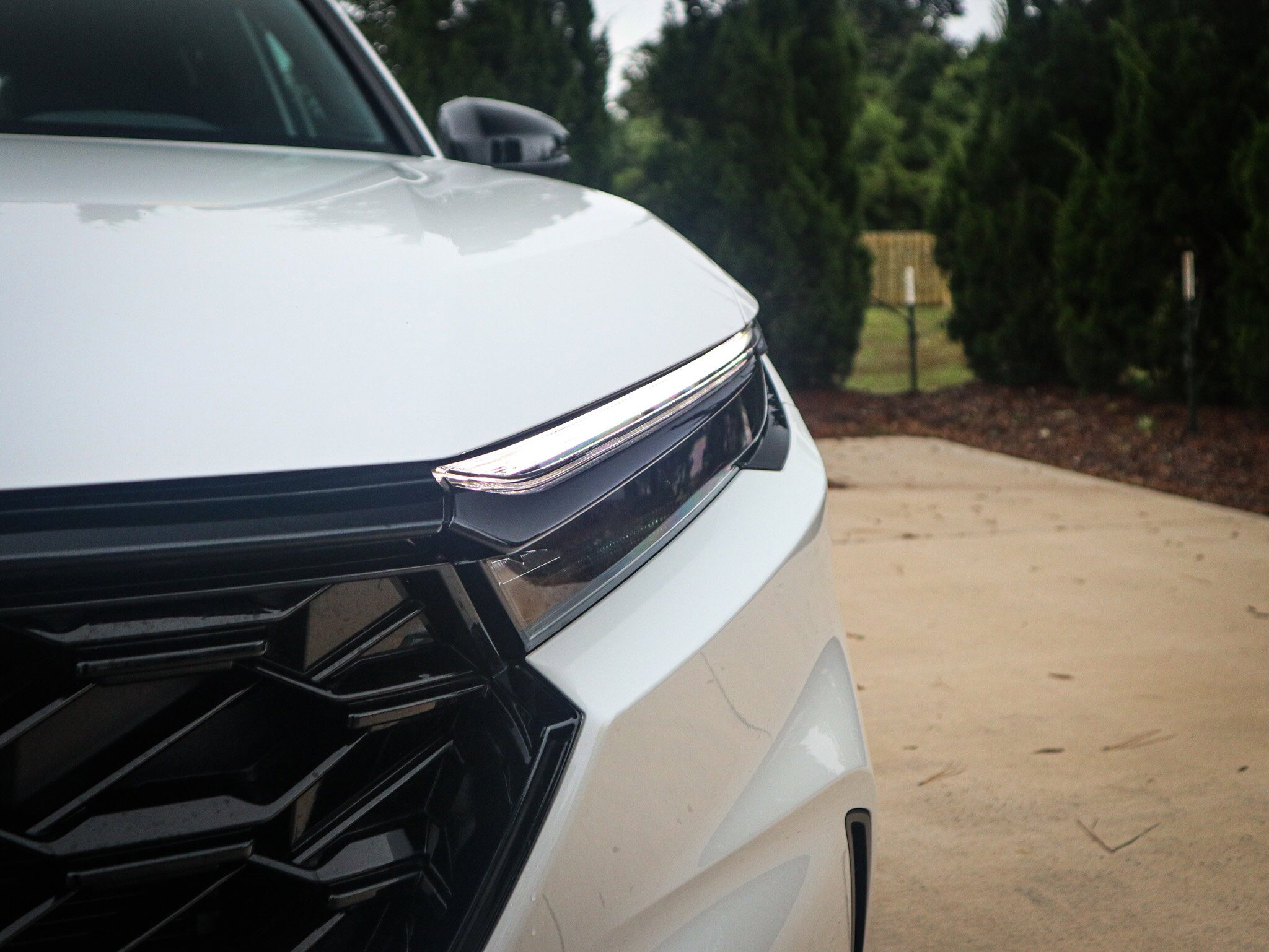 2025 Honda CR-V Hybrid Sport photo 2