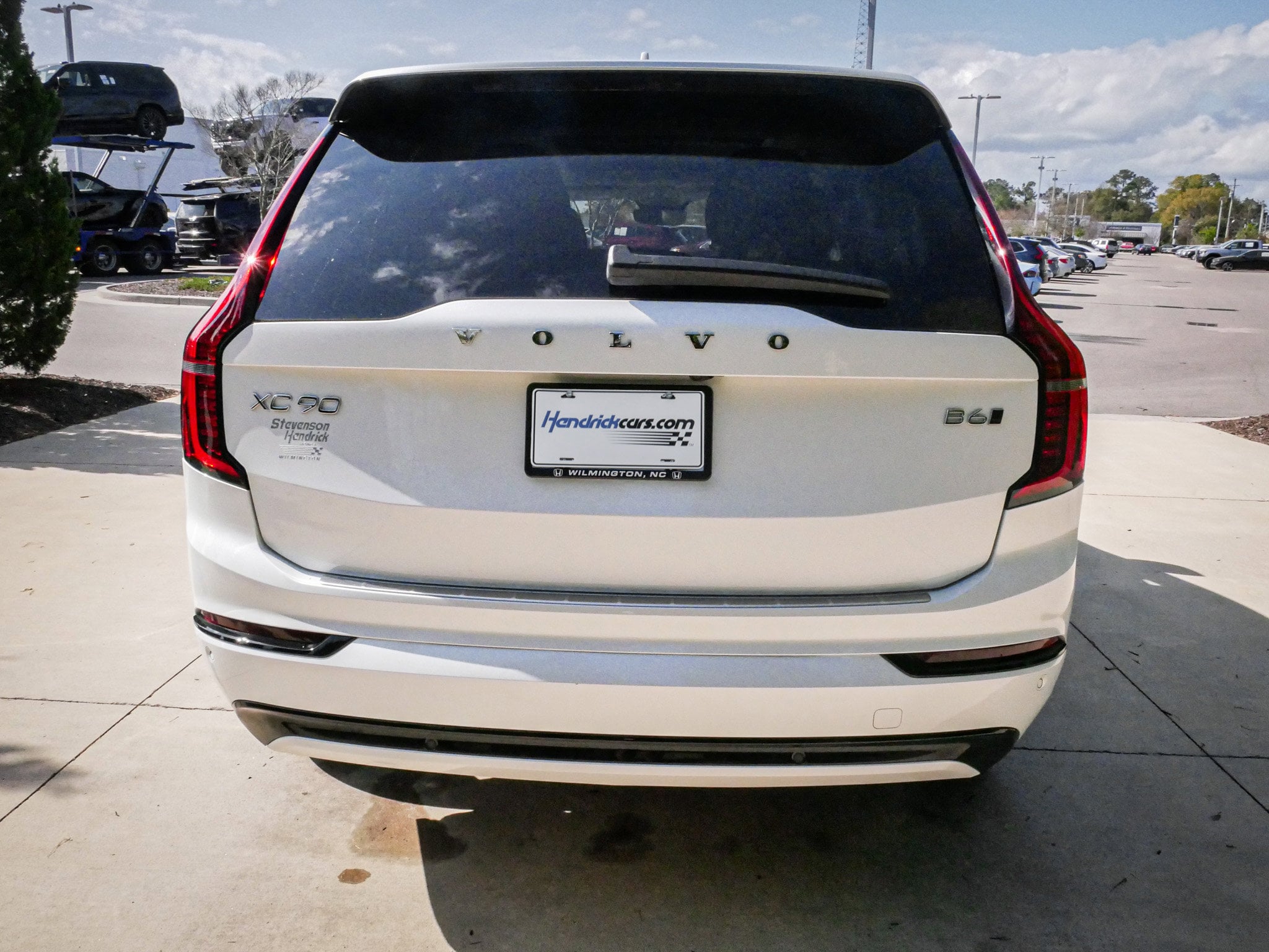 2026 Volvo XC90 Ultra Dark Theme photo 3