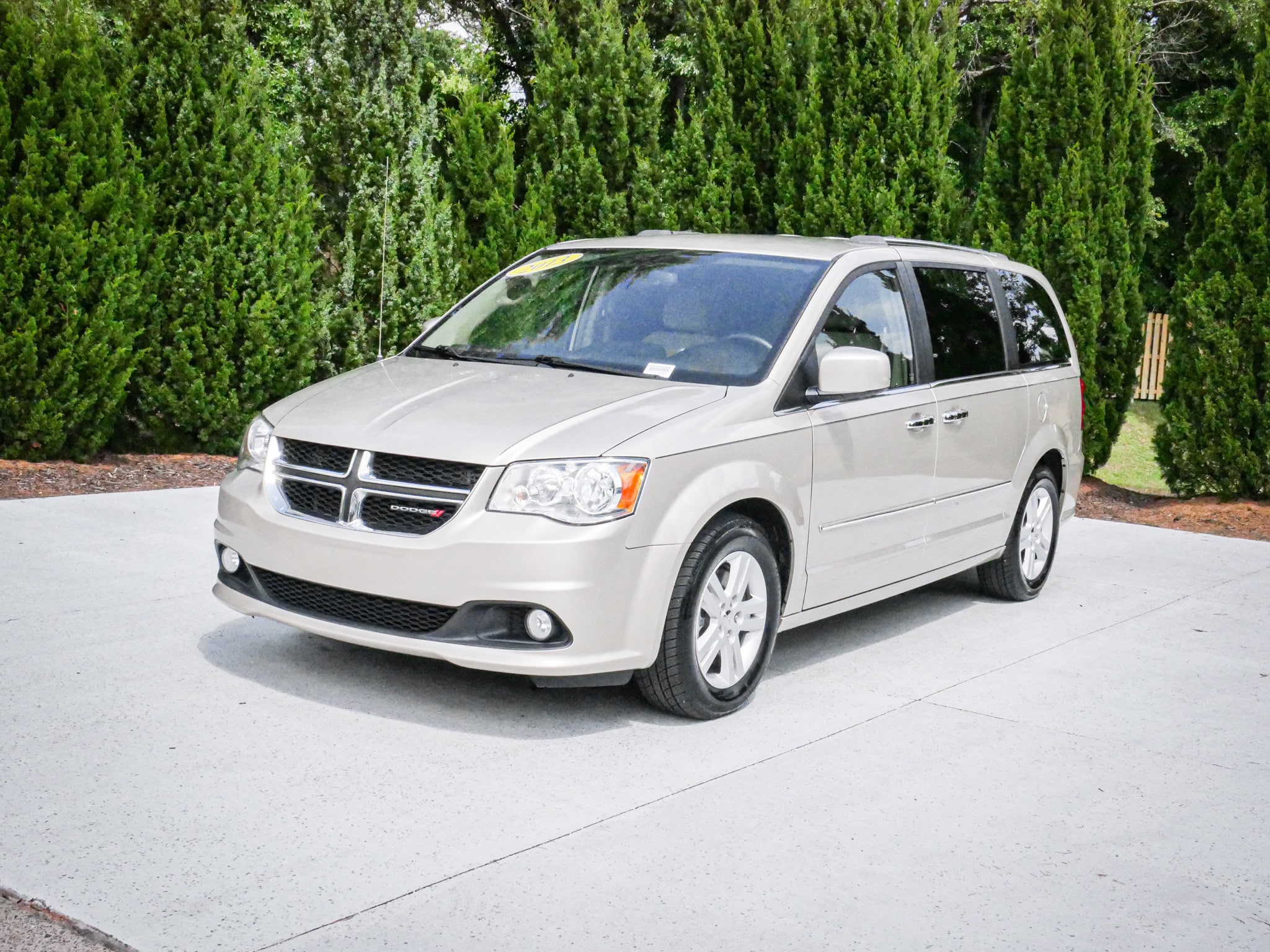Dodge Grand Caravan Crew
