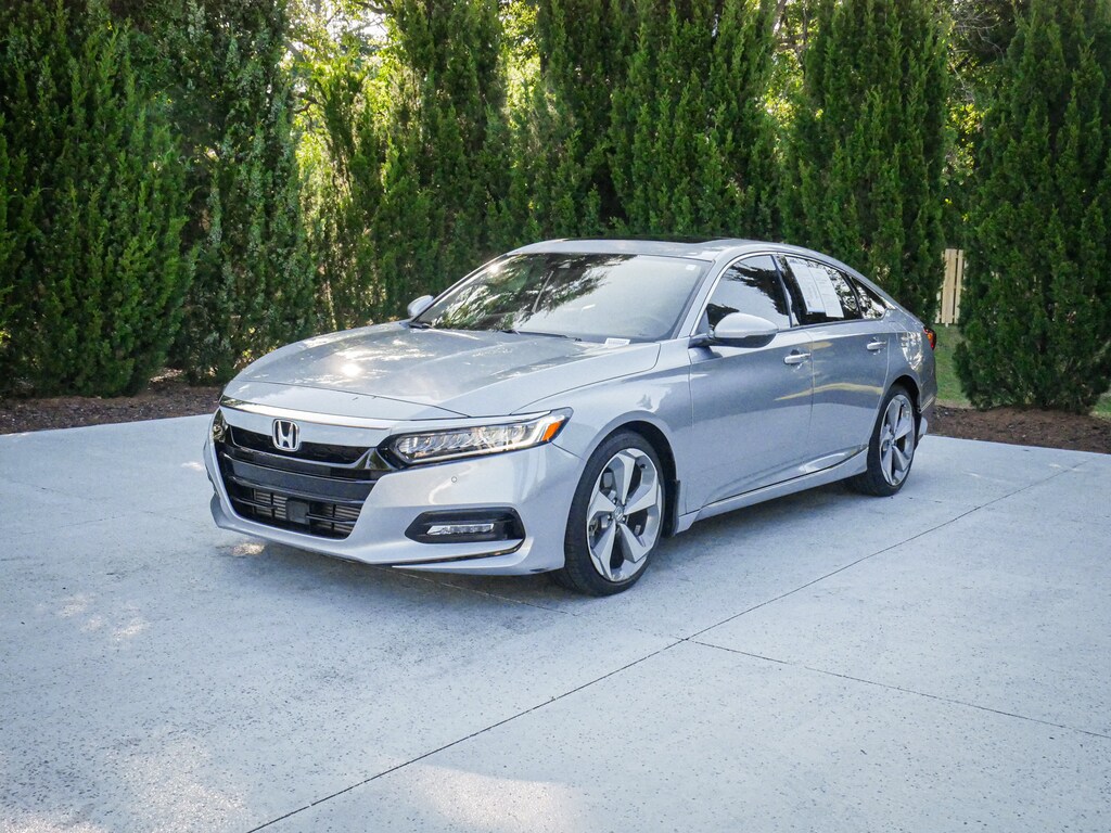 Used 2019 Honda Accord Touring 2.0T Sedan