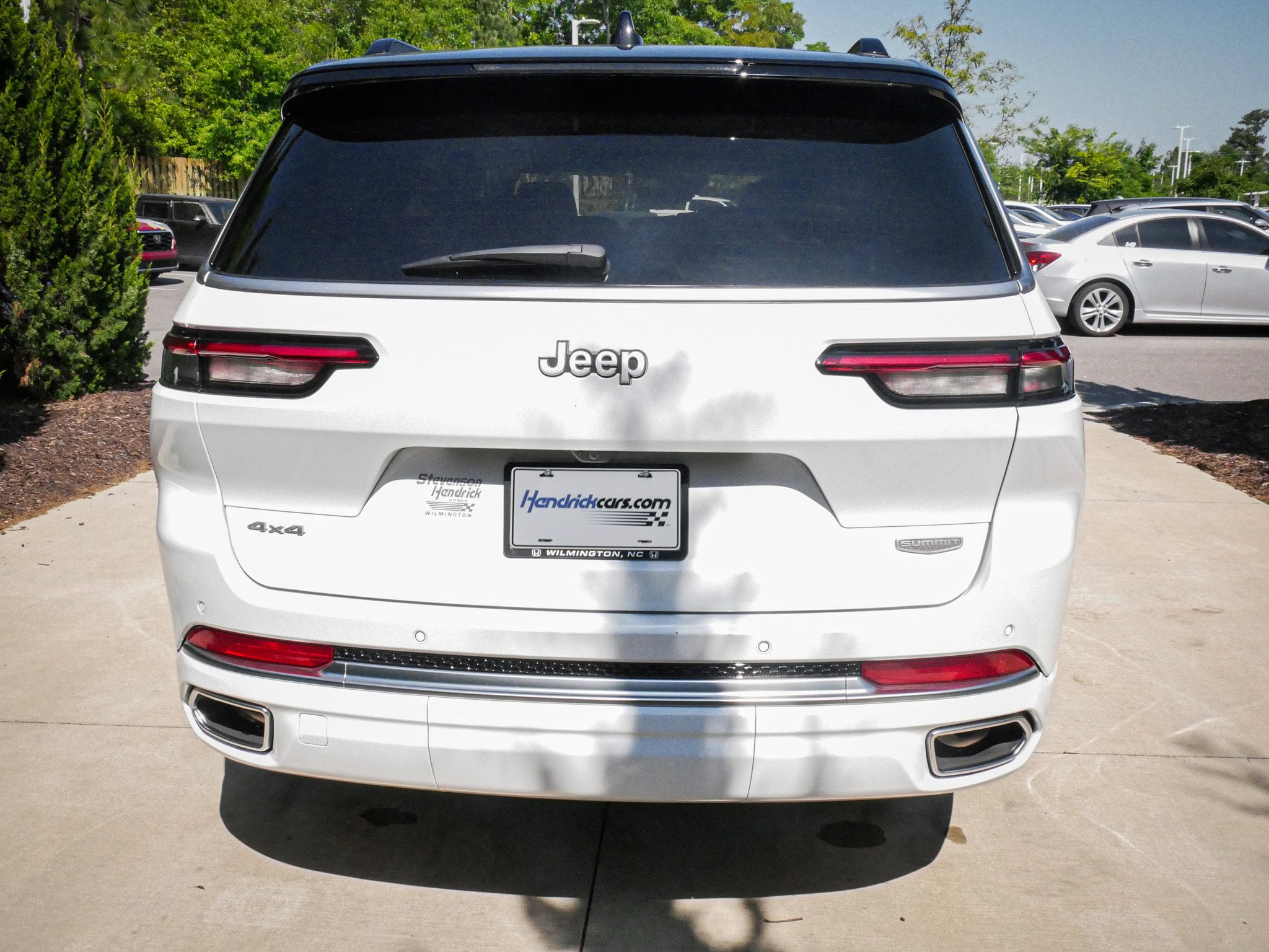 2025 Jeep Grand Cherokee L Summit photo 3