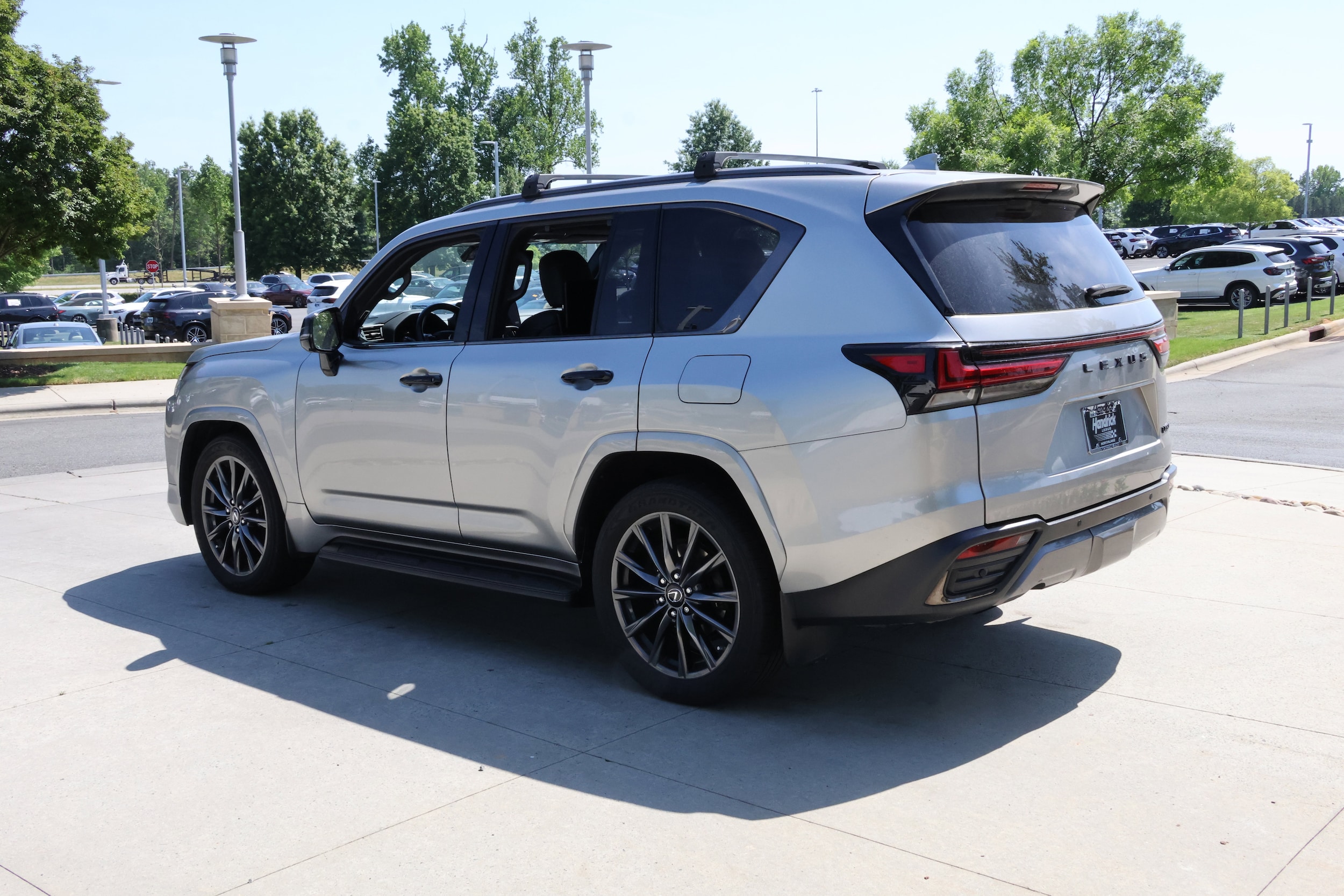 LEXUS LX LX 600 Luxury