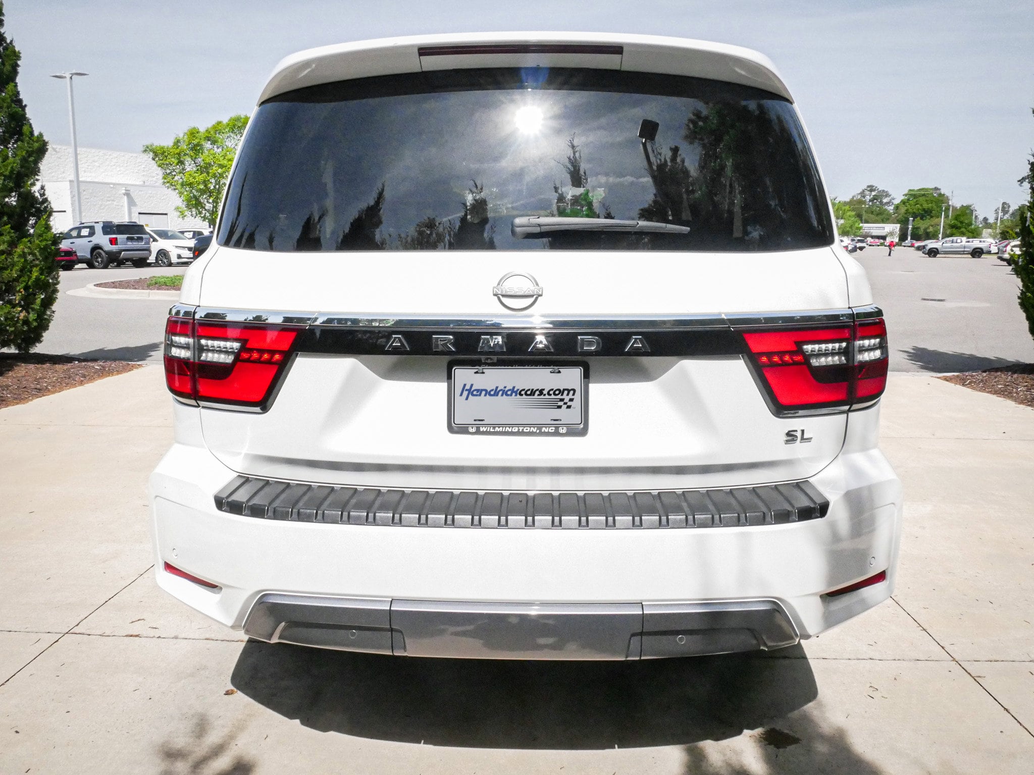 2024 Nissan Armada SL photo 3