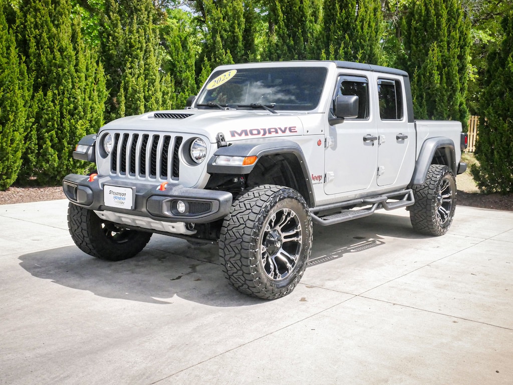 Used 2023 Jeep Gladiator Mojave Pickup