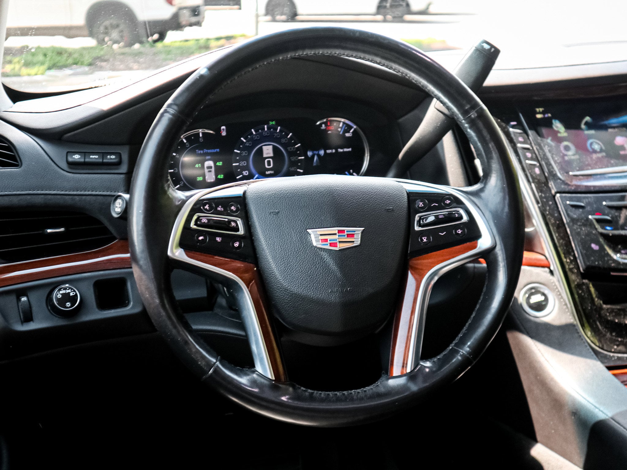 CADILLAC Escalade ESV Luxury
