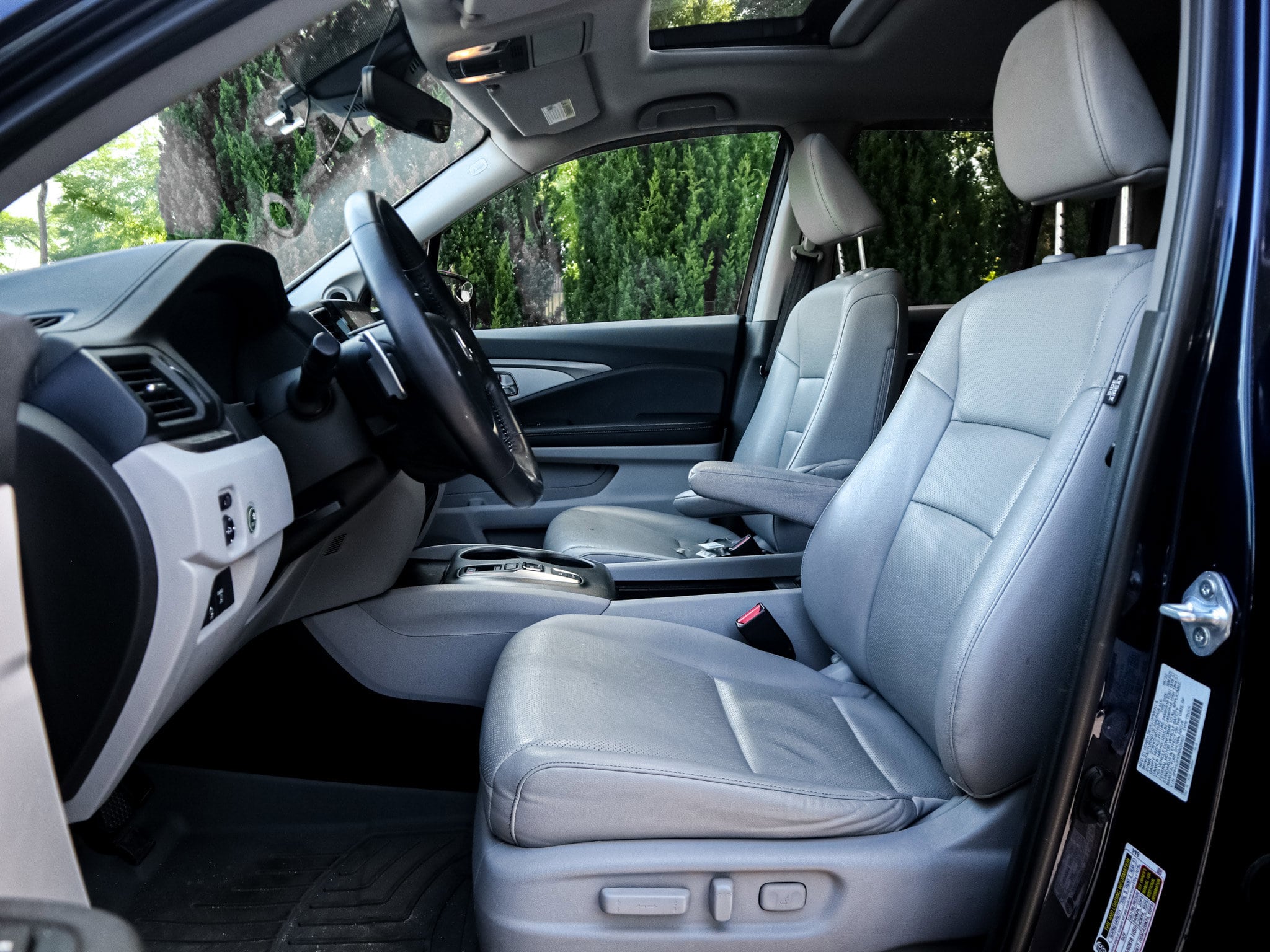 2022 Honda Ridgeline RTL photo 6