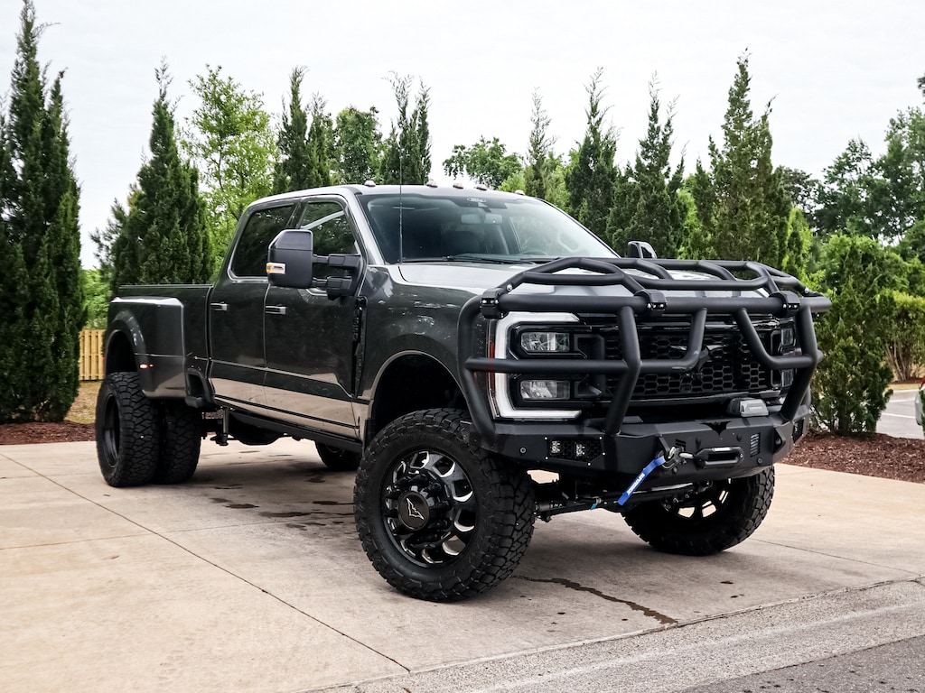 Used 2024 Ford Super Duty F-350 DRW LARIAT Pickup