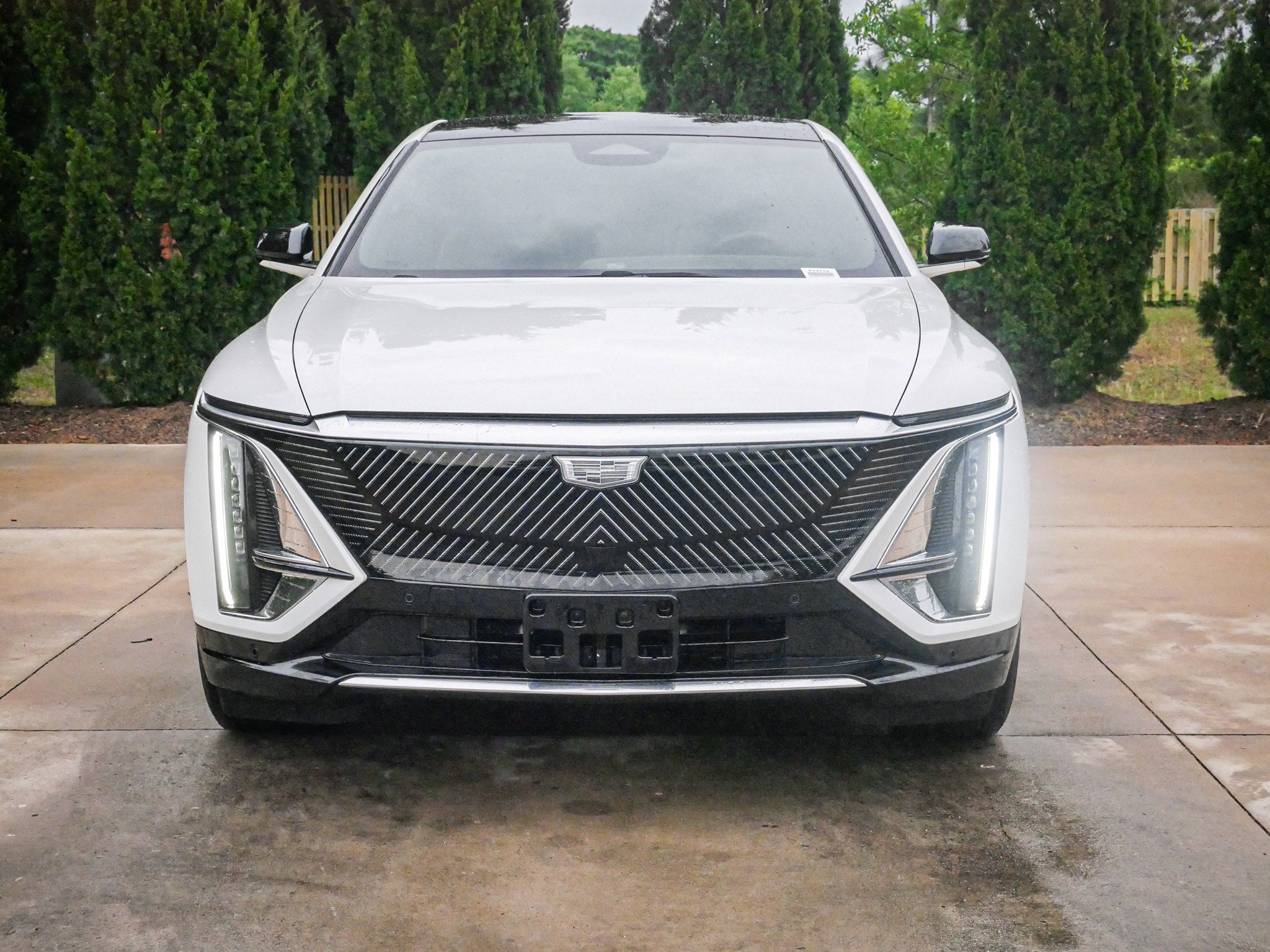 2024 CADILLAC Lyriq Tech photo 2