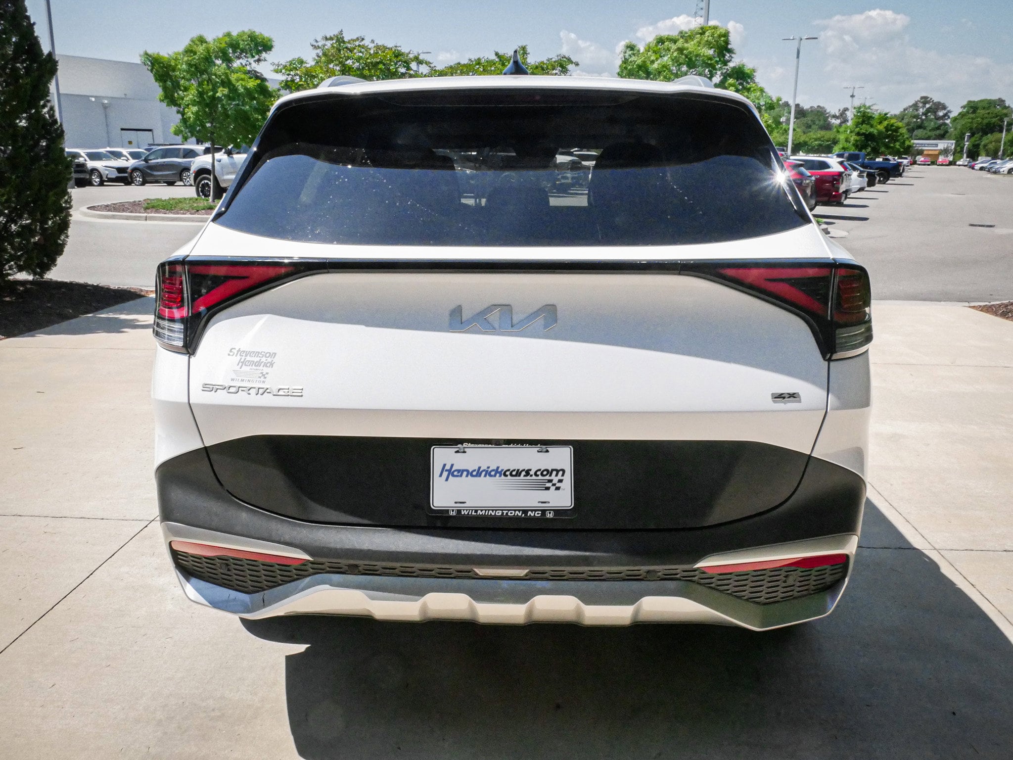 2023 Kia Sportage EX photo 3