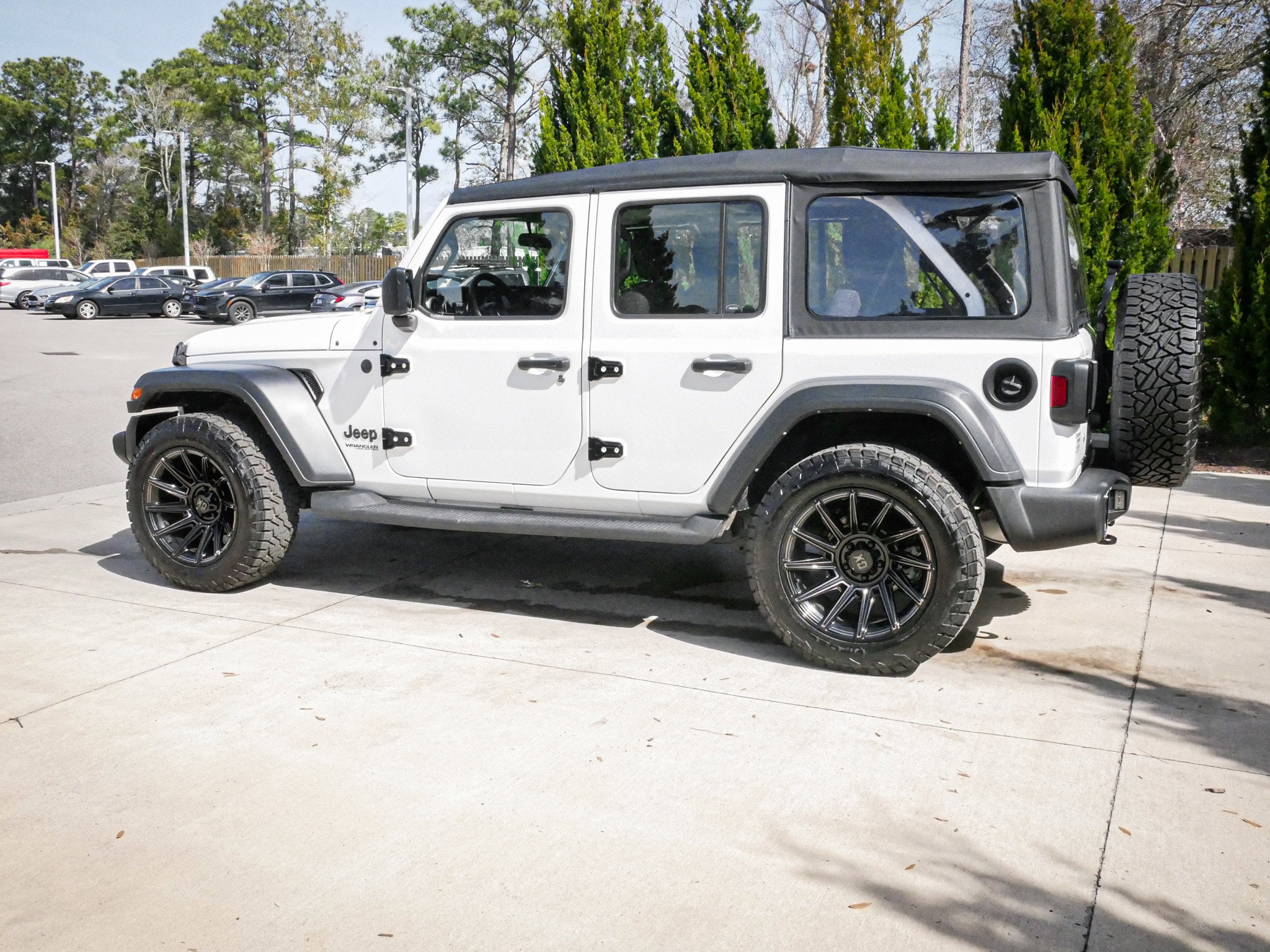 2022 Jeep Wrangler Unlimited Sport photo 5