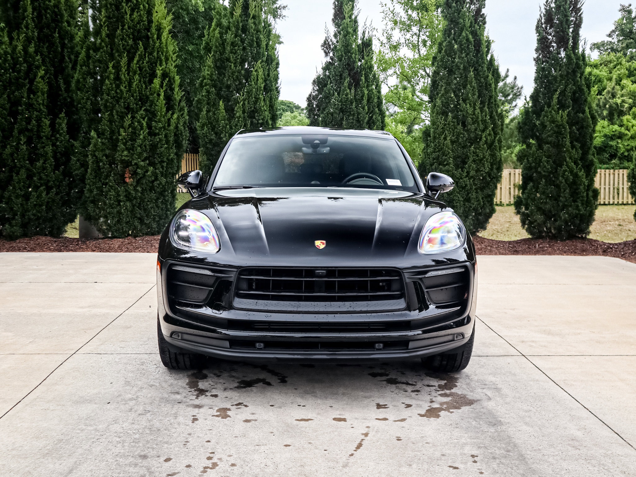 2022 Porsche Macan photo 2