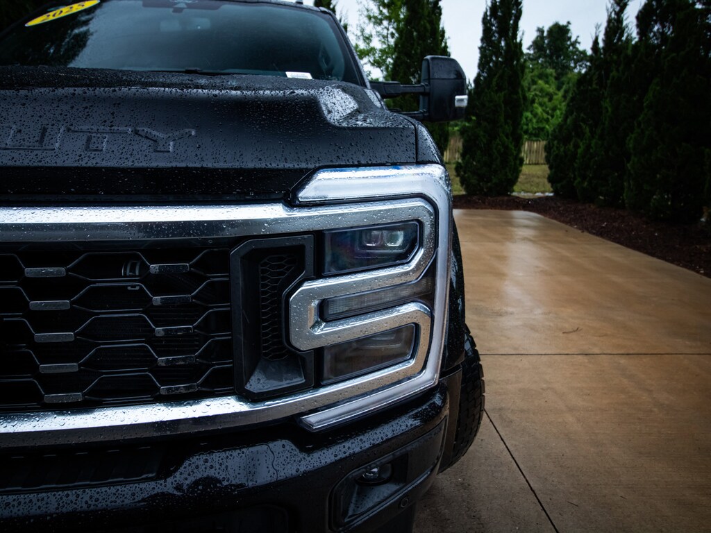 Used 2025 Ford Super Duty F-450 DRW Platinum Pickup