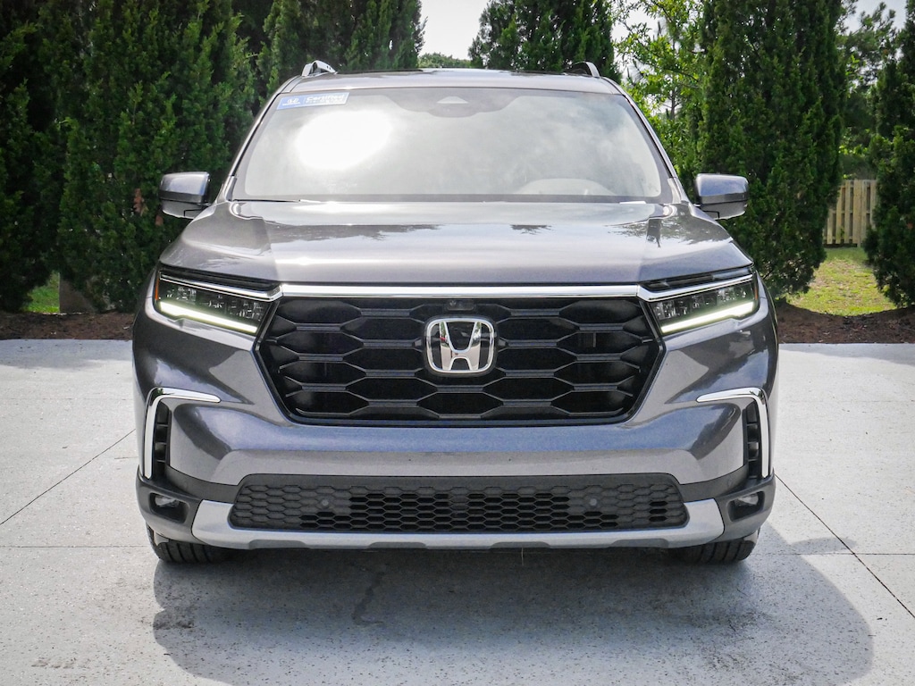Certified 2025 Honda Pilot Elite SUV
