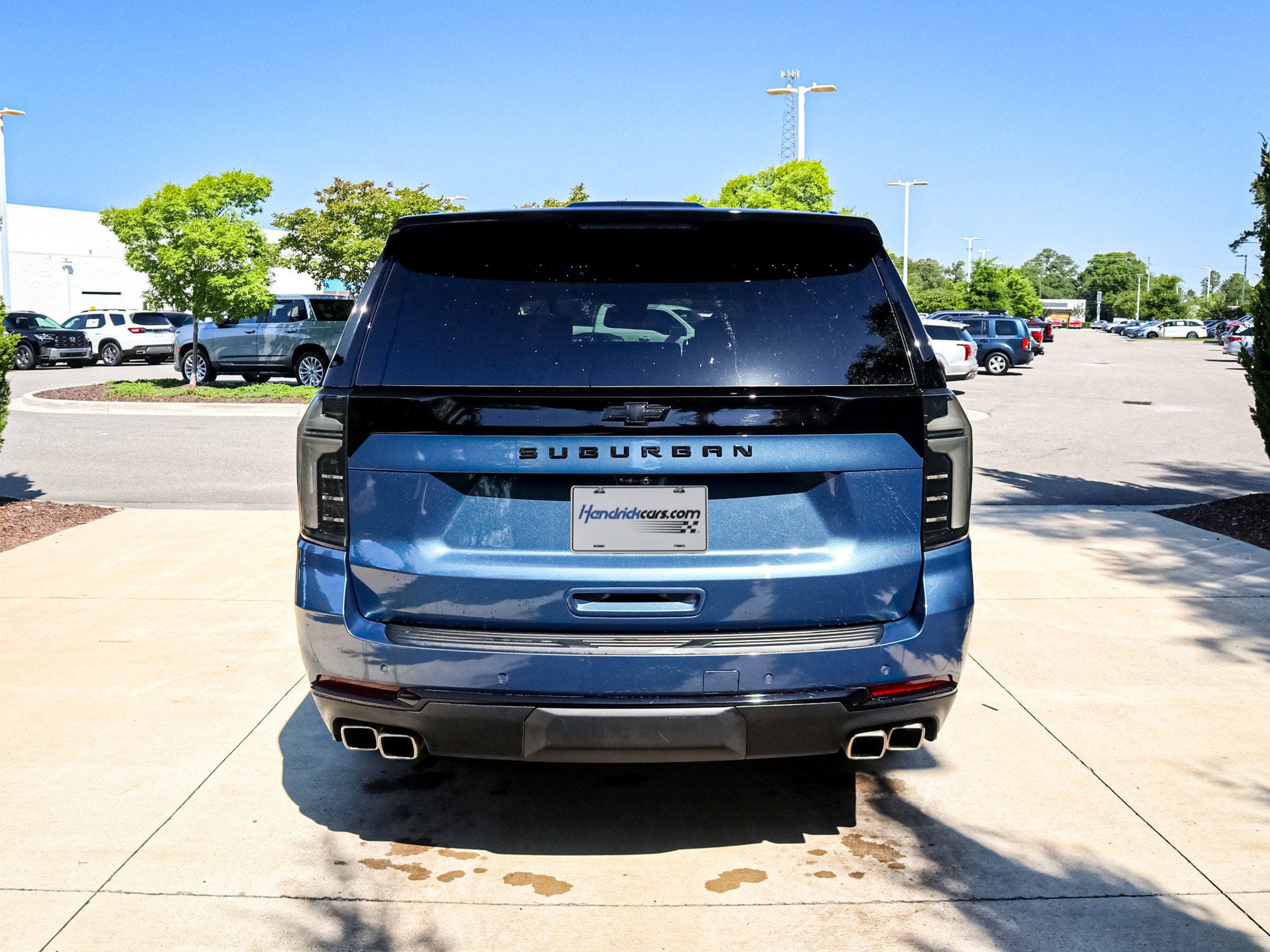 2025 Chevrolet Suburban High Country photo 3