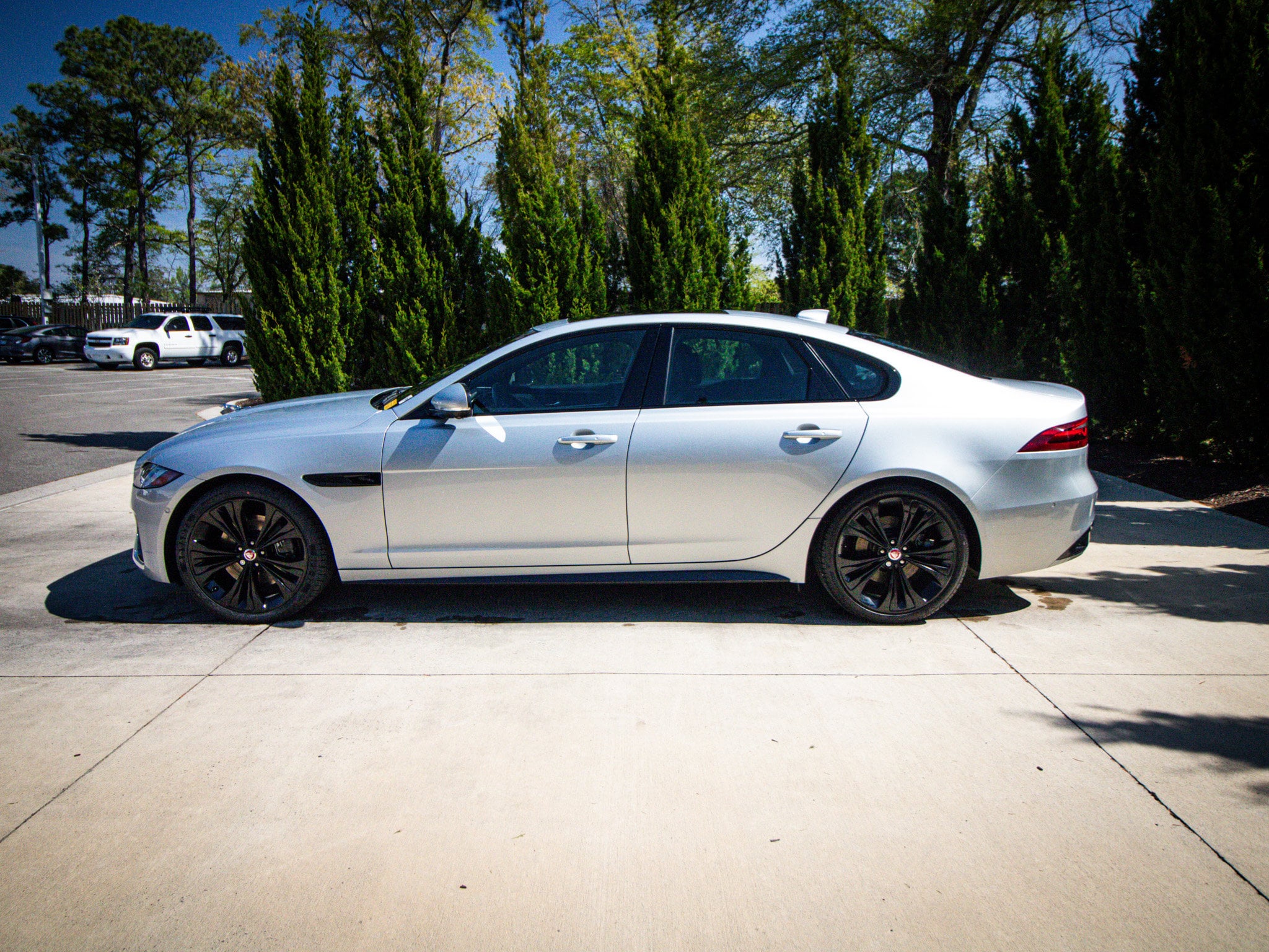 2021 Jaguar XF R-Dynamic SE photo 5