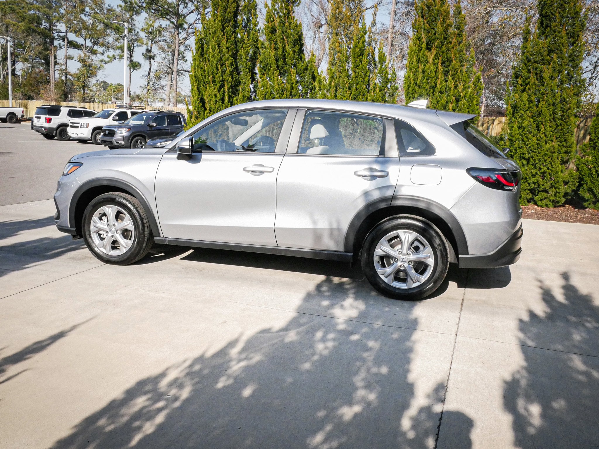 2025 Honda HR-V LX photo 5