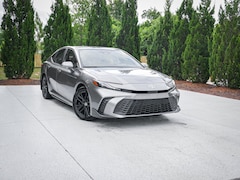 2025 Toyota Camry SE Sedan