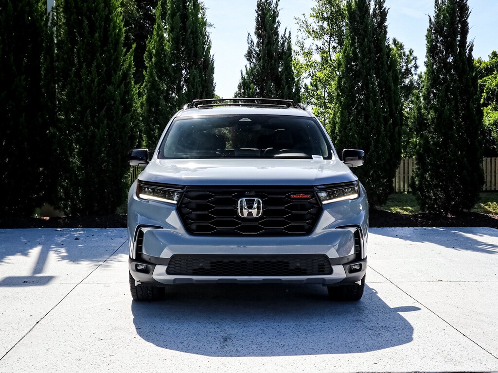 Used 2025 Honda Pilot TrailSport SUV