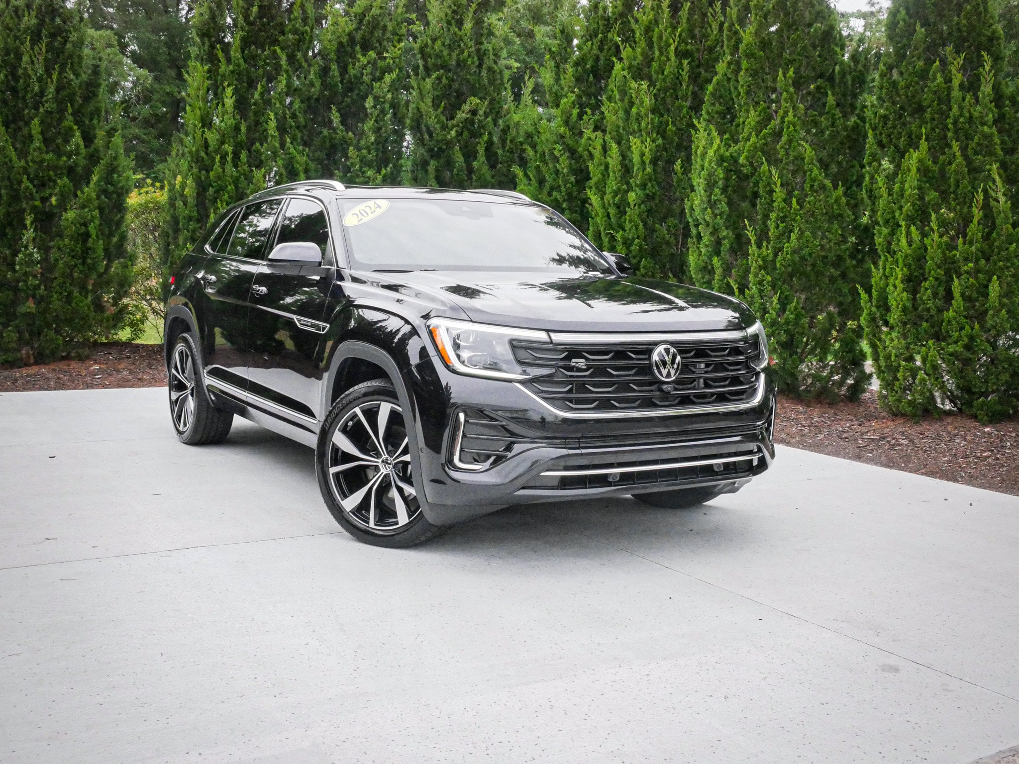Volkswagen Atlas Cross Sport 2.0T SEL Premium R-Line