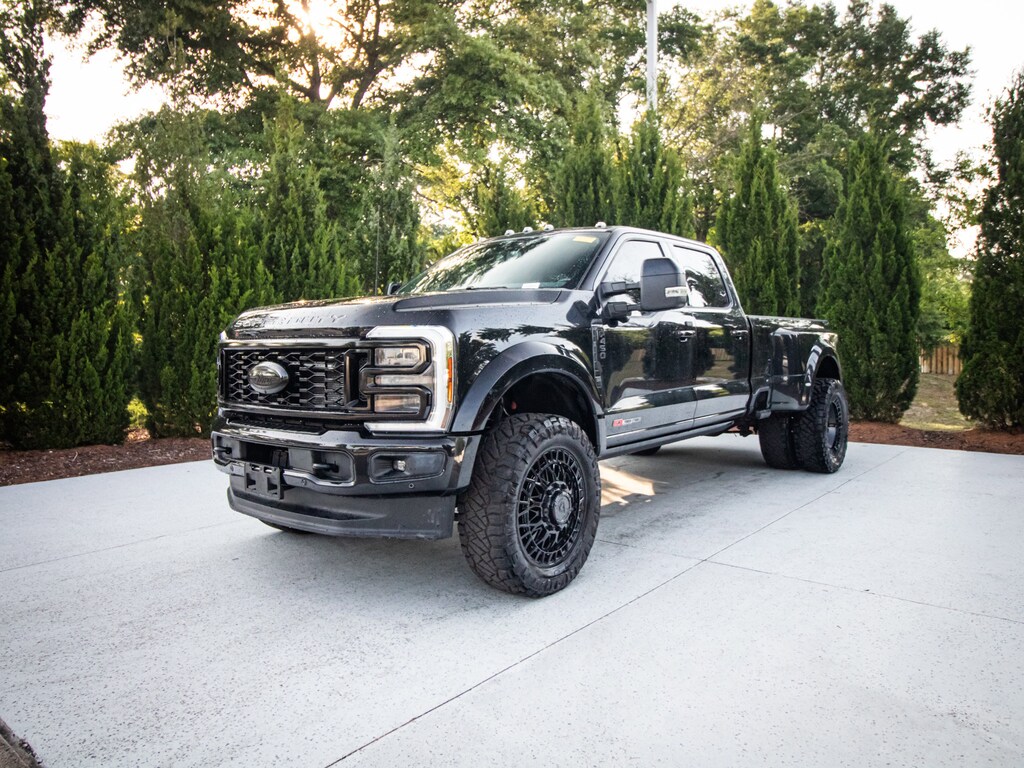 Used 2025 Ford Super Duty F-450 DRW Platinum Pickup