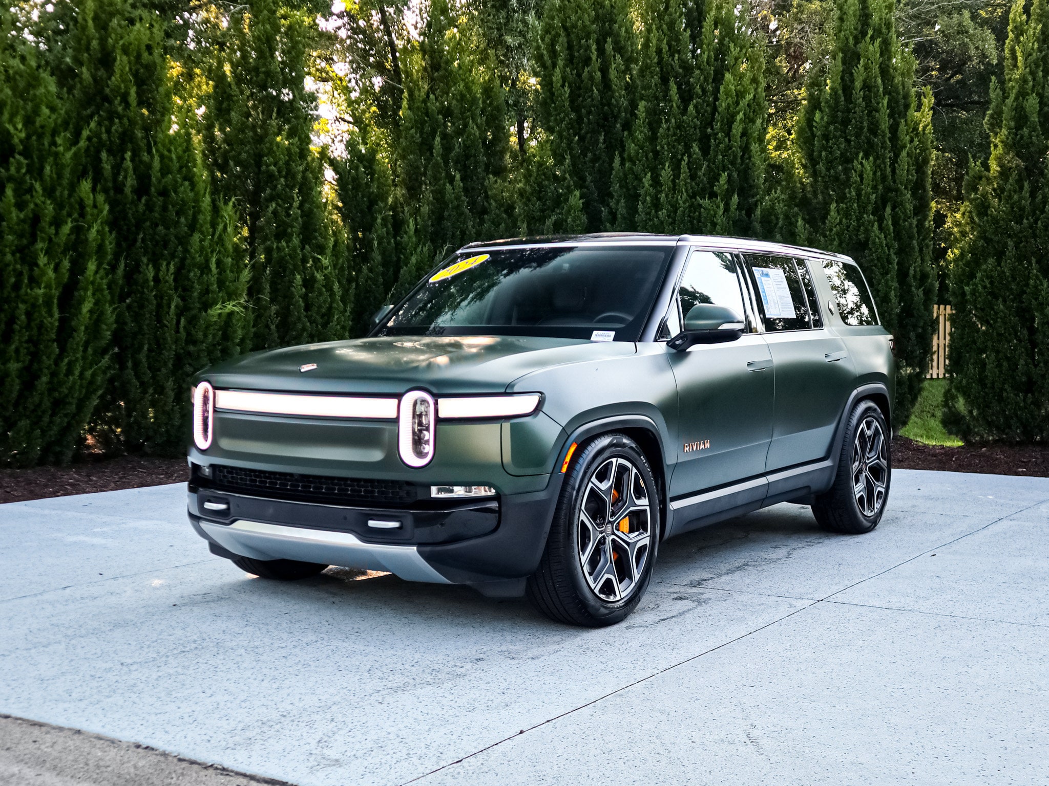 Rivian R1S Adventure