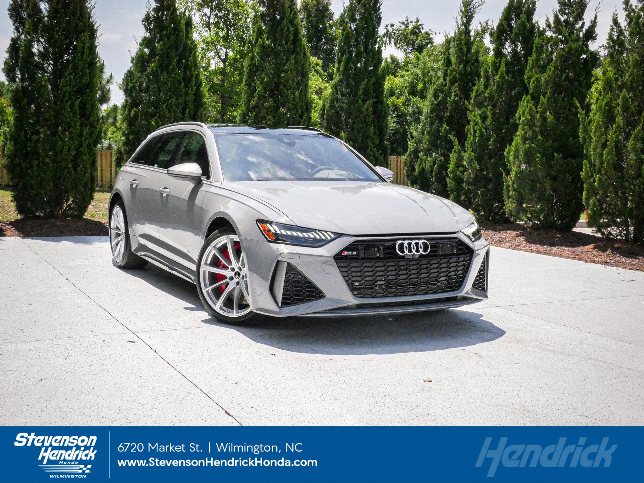 2026 Audi RS 6 Avant performance's photo