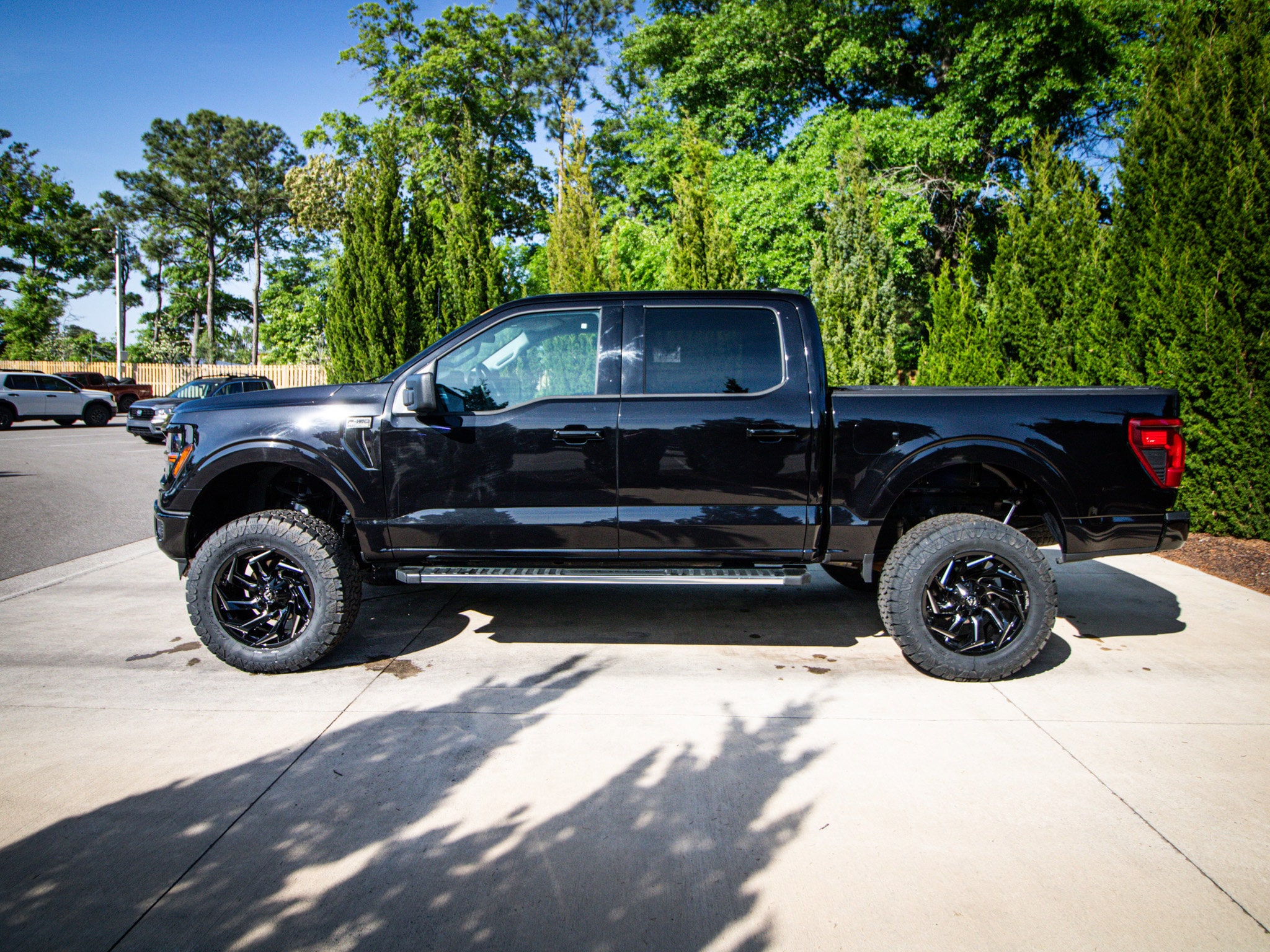 2025 Ford F-150 XLT photo 5