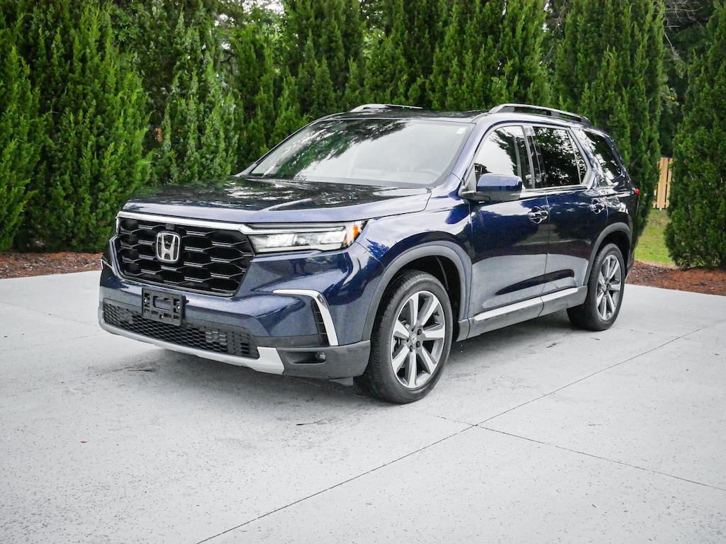 Used 2025 Honda Pilot Elite SUV