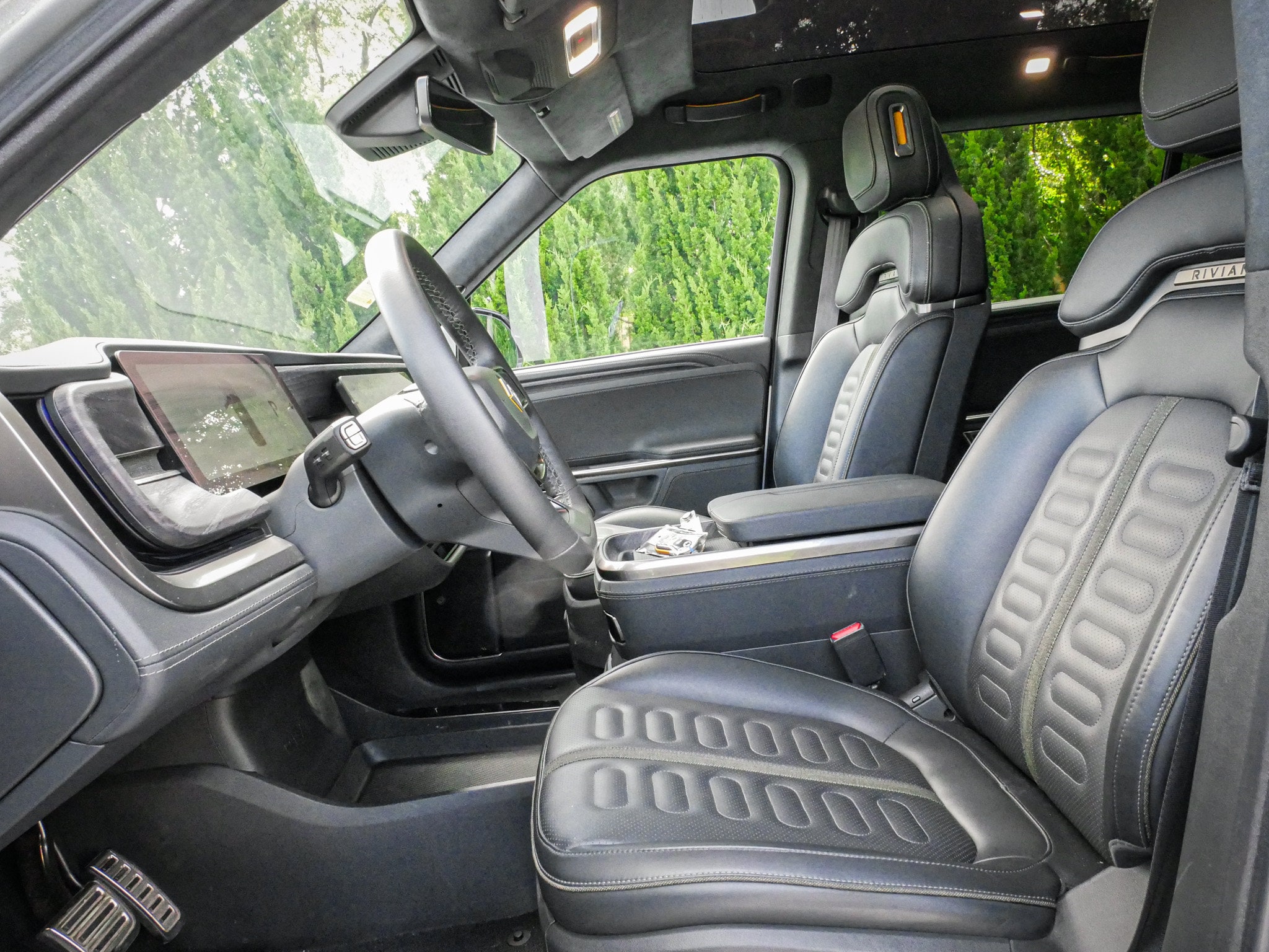 Rivian R1S Adventure