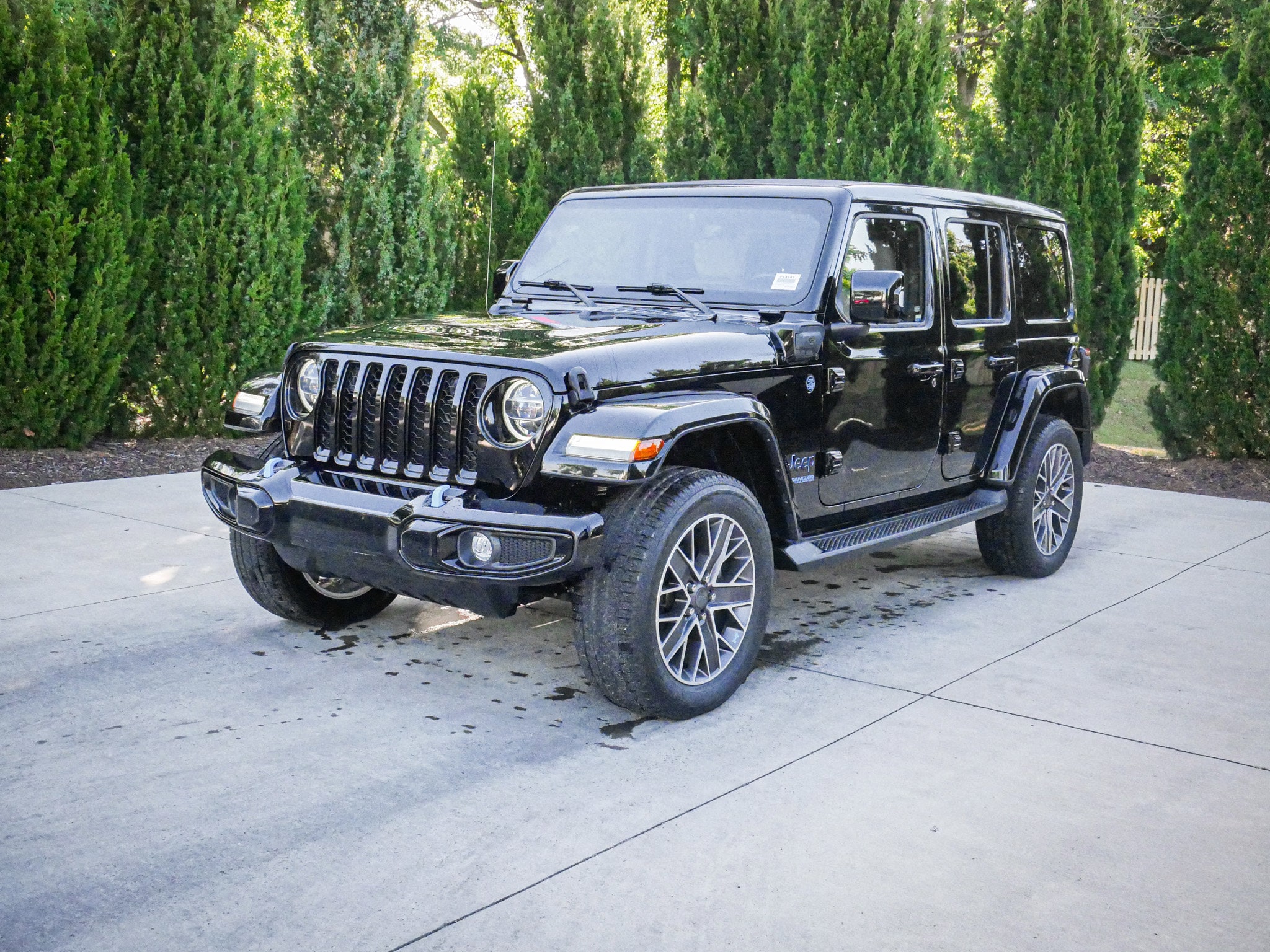 2022 Jeep Wrangler 4xe Unlimited Sahara High Altitude photo 4