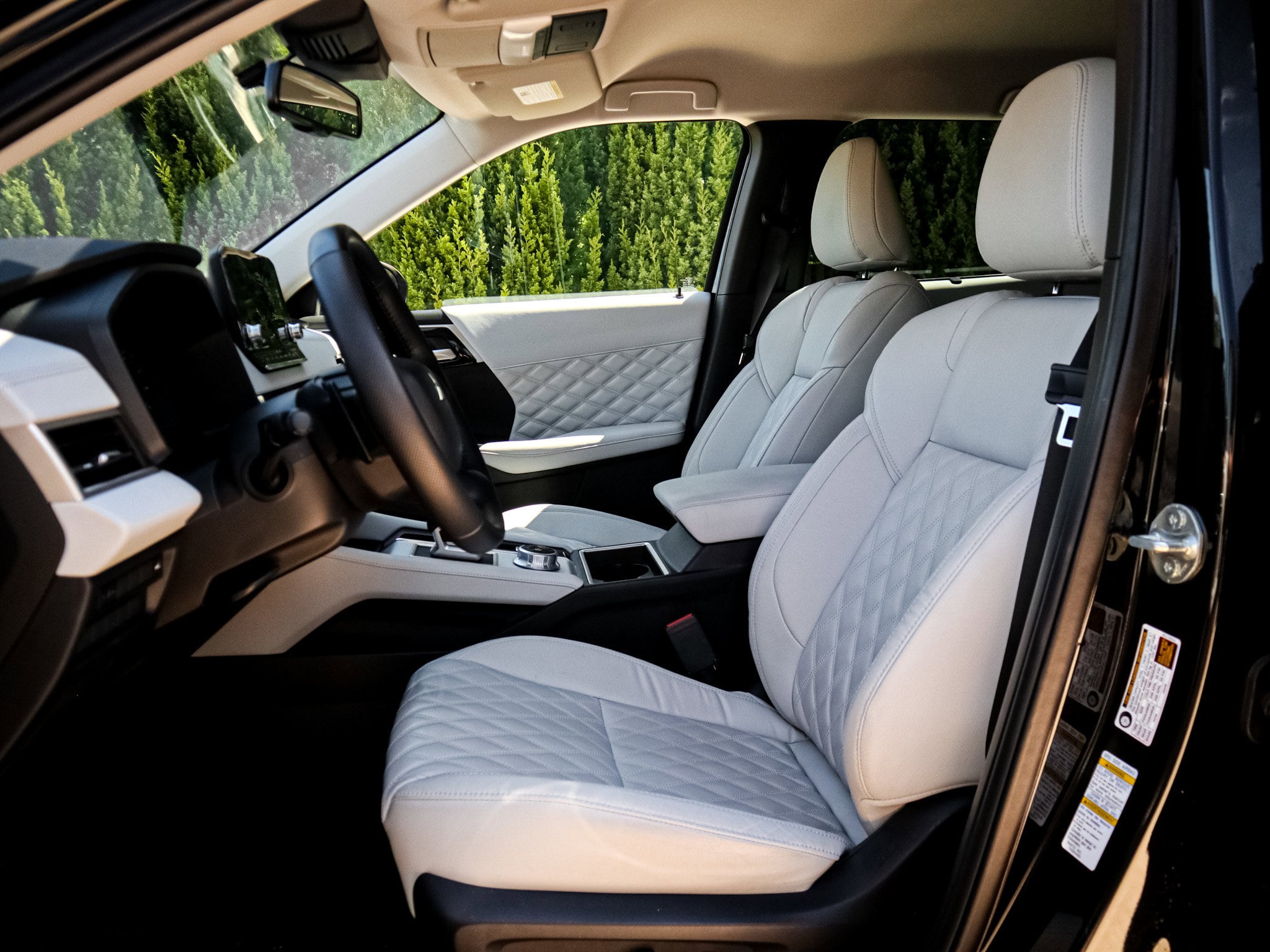 2023 Mitsubishi Outlander SEL photo 6