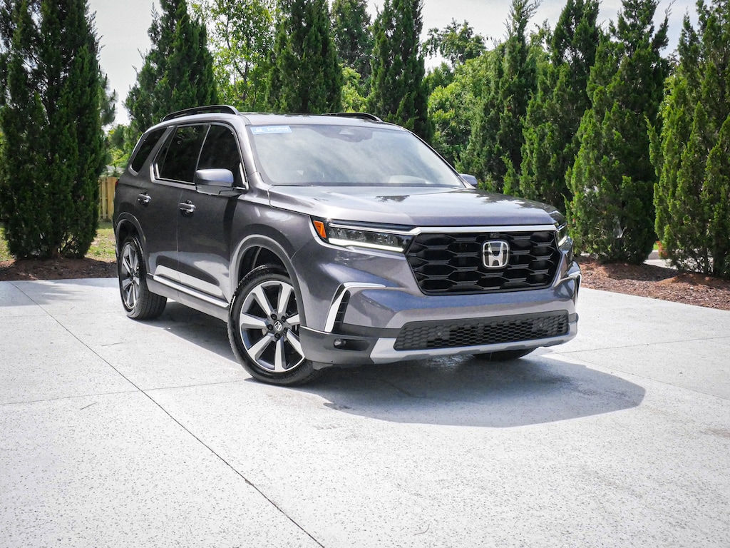 Certified 2025 Honda Pilot Elite SUV