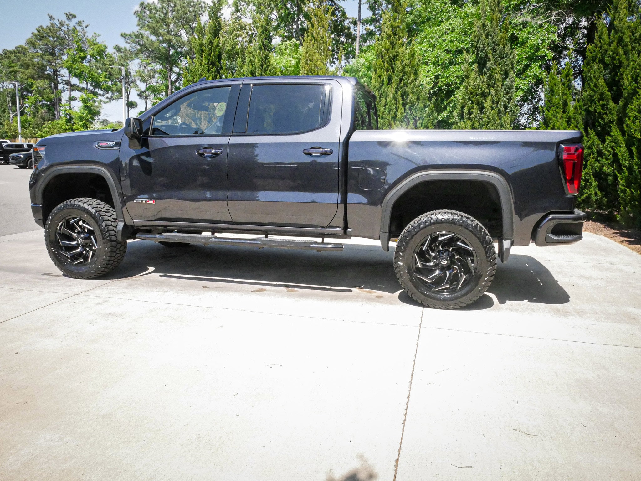 2024 GMC Sierra 1500 AT4 photo 5