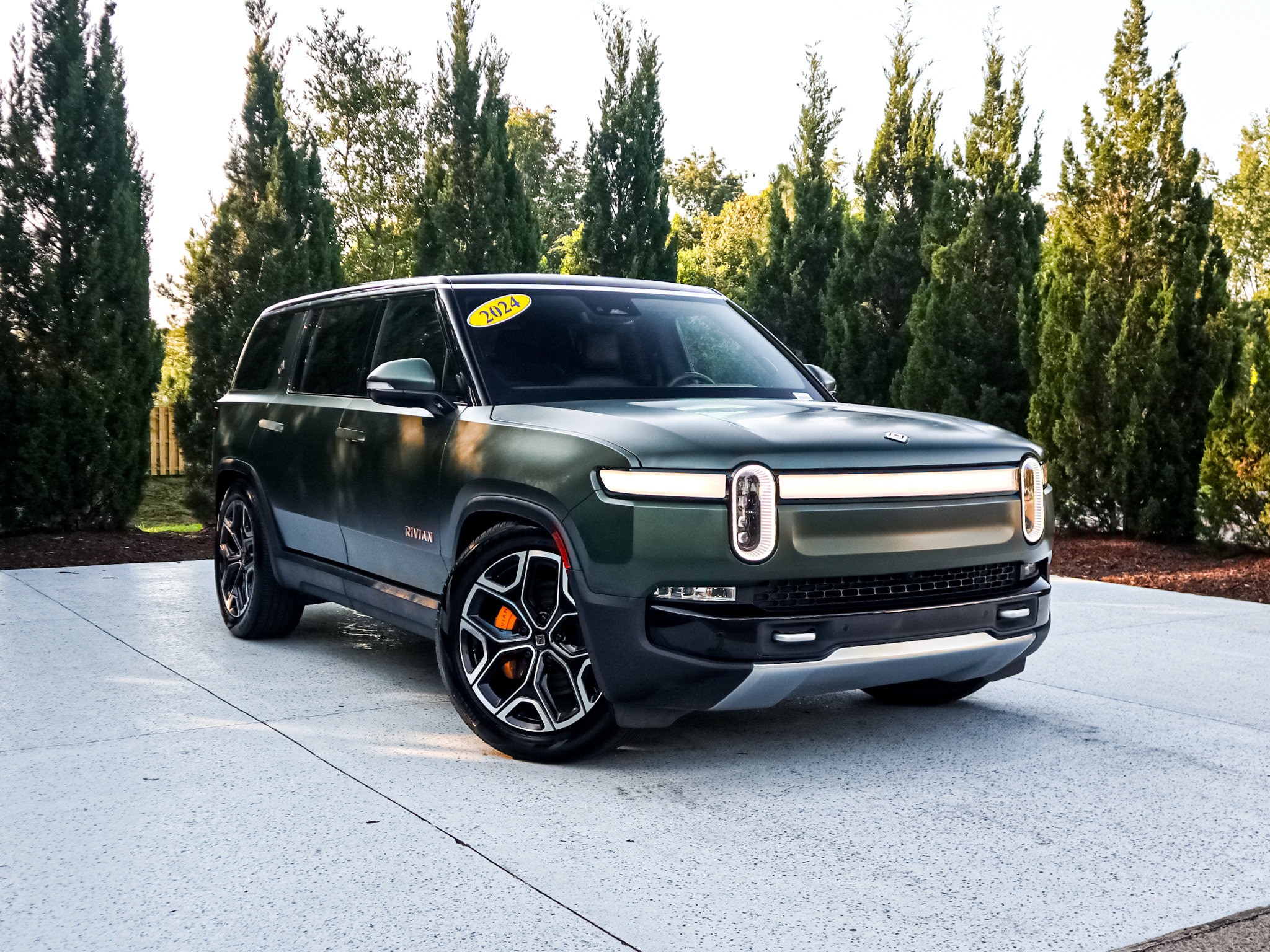 Rivian R1S Adventure