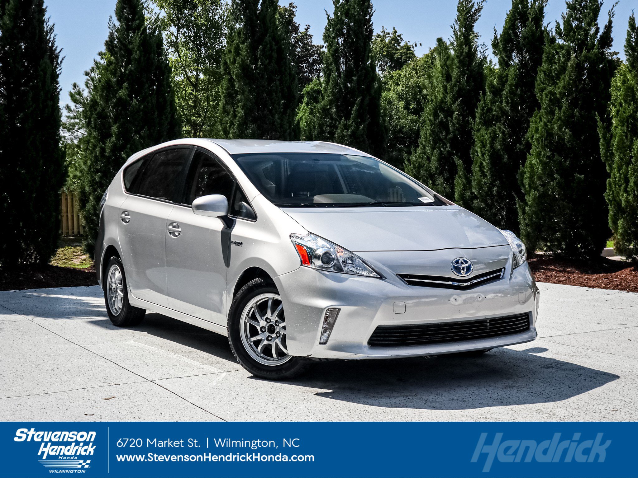 Toyota Prius V Two